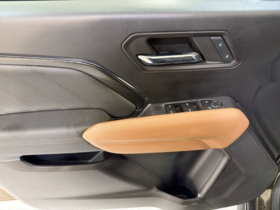 2023 GMC Canyon 4WD AT4