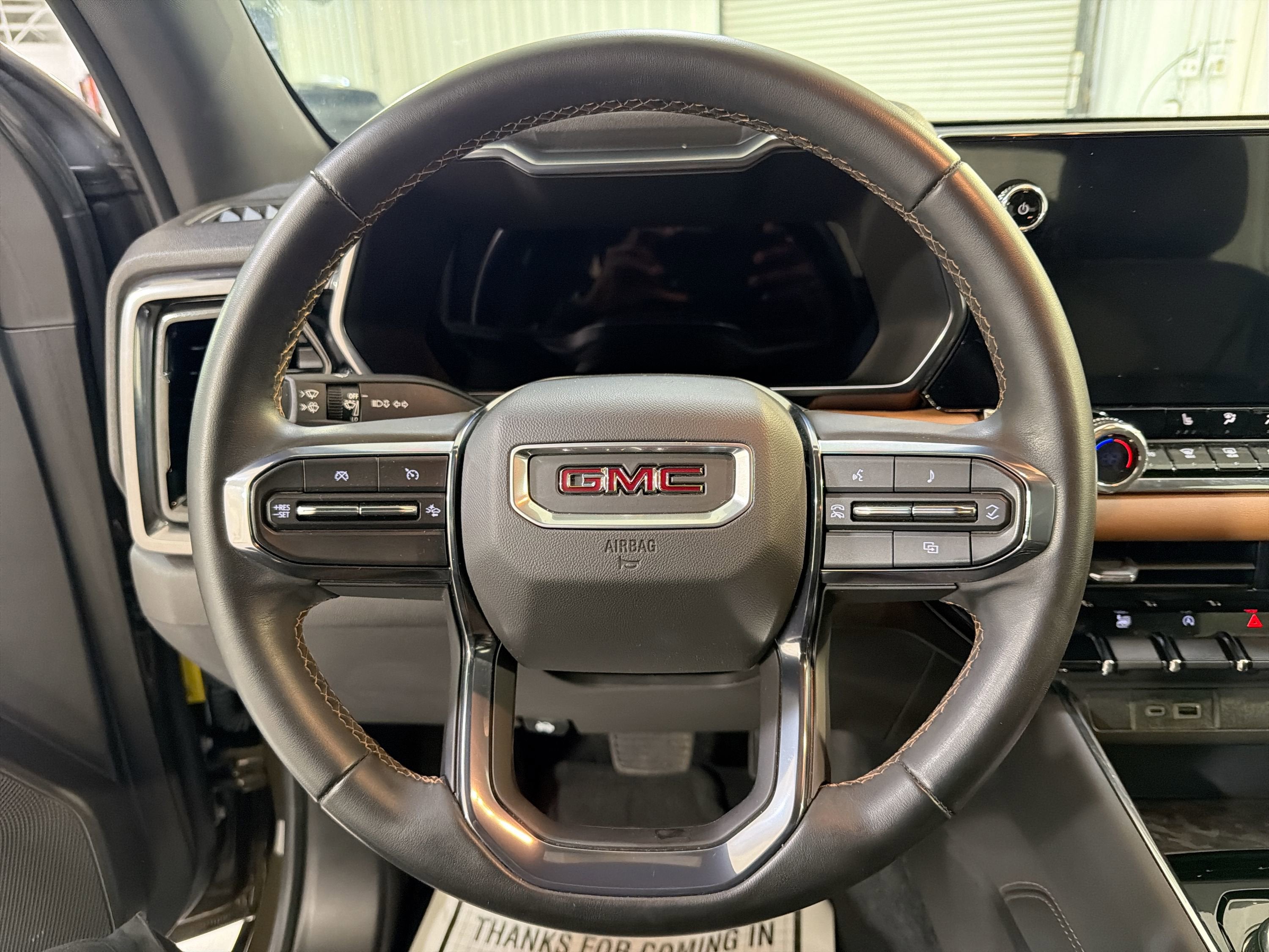 2023 GMC Canyon 4WD AT4