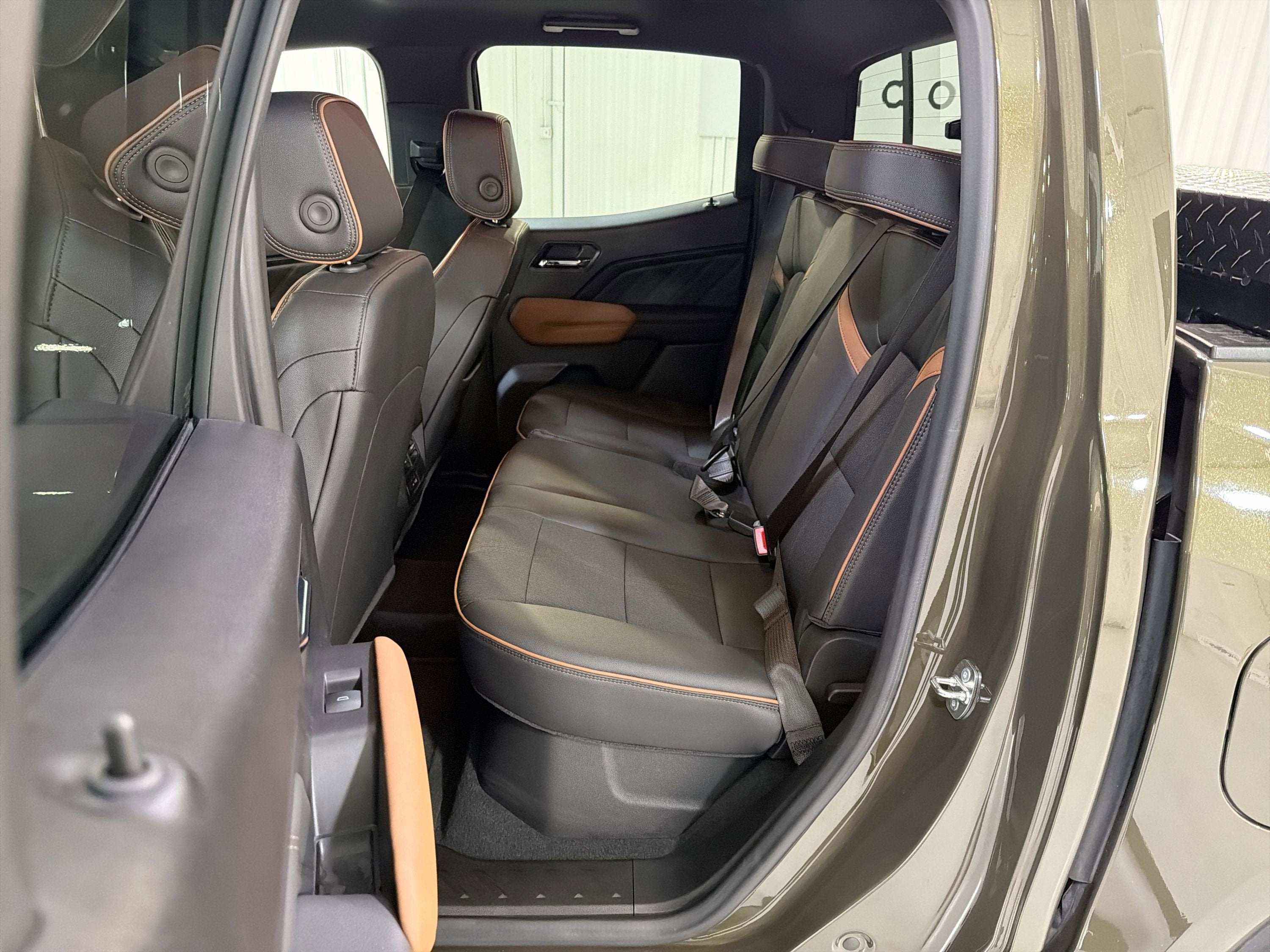 2023 GMC Canyon 4WD AT4