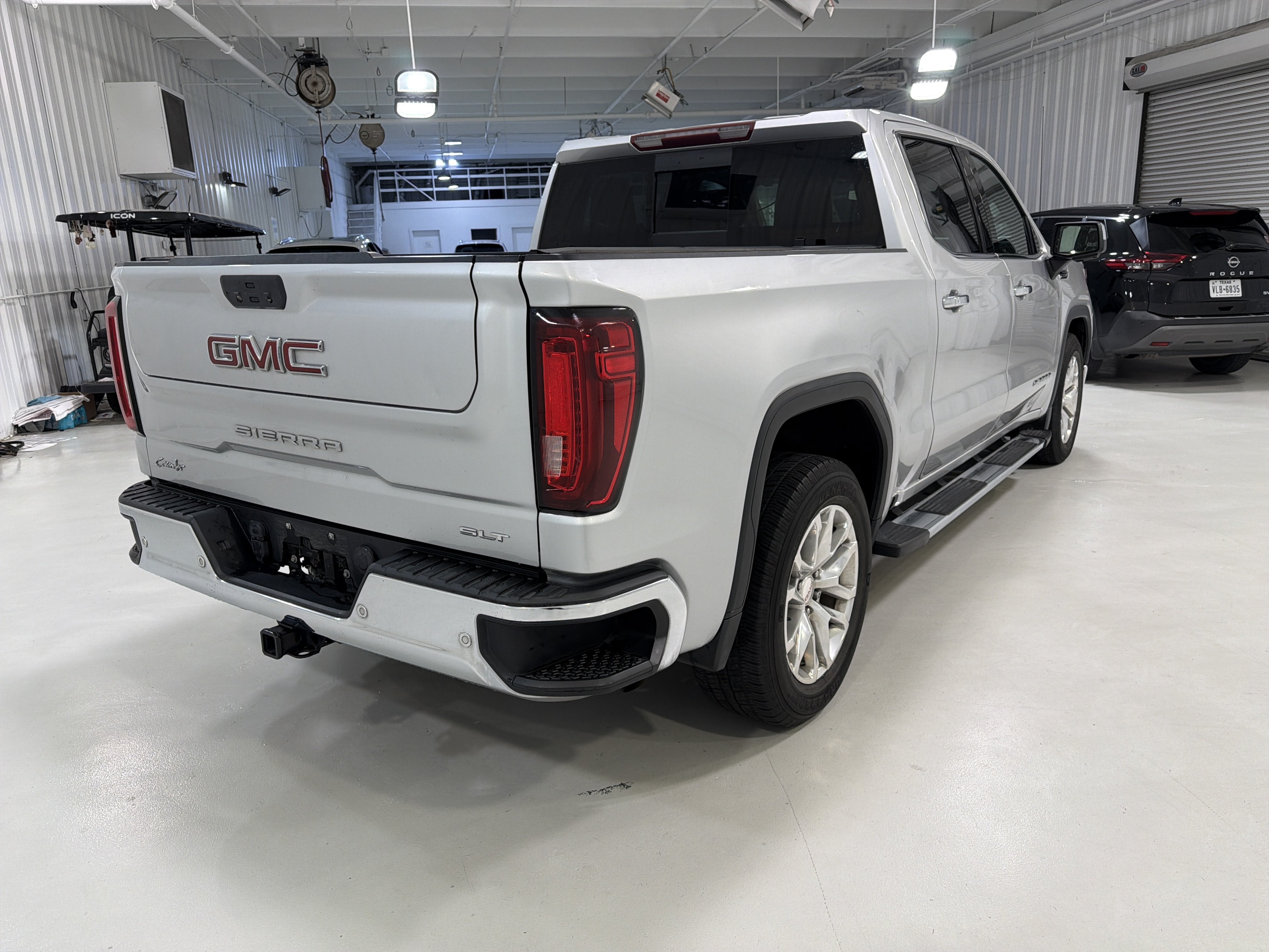 2021 GMC Sierra 1500 SLT