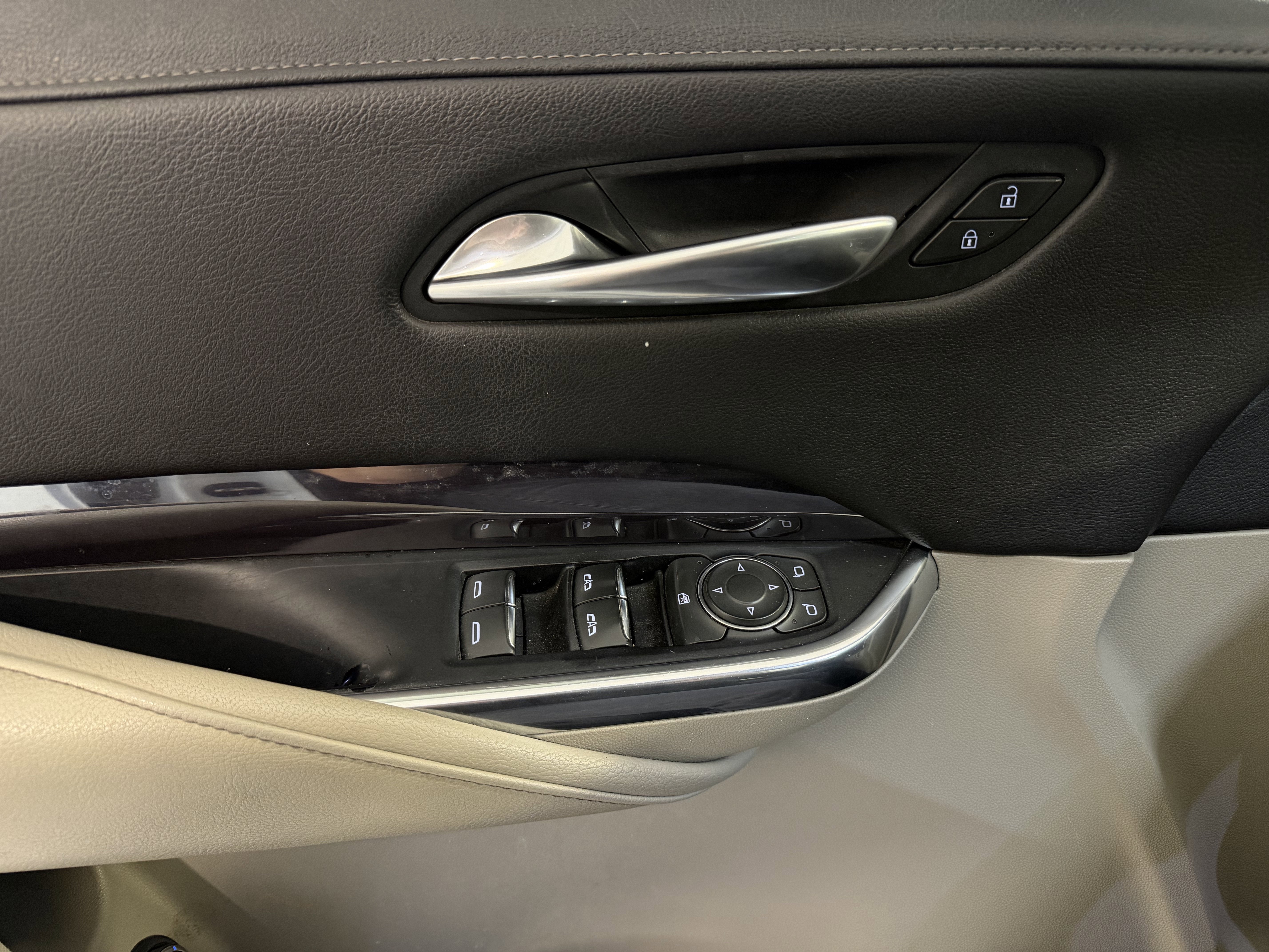 2021 Cadillac XT4 FWD Luxury