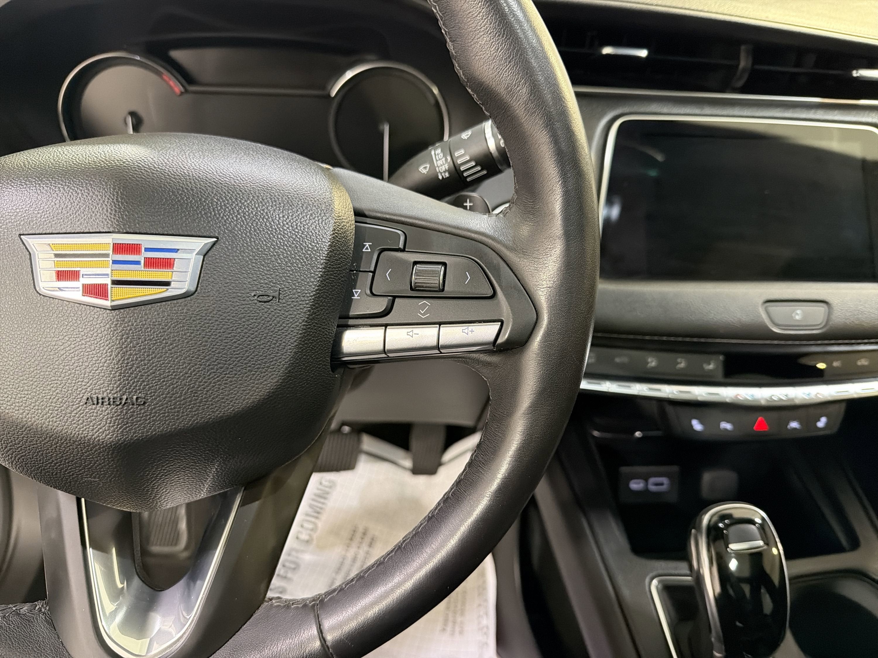 2022 Cadillac XT4 AWD Luxury