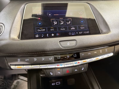 2022 Cadillac XT4 AWD Luxury