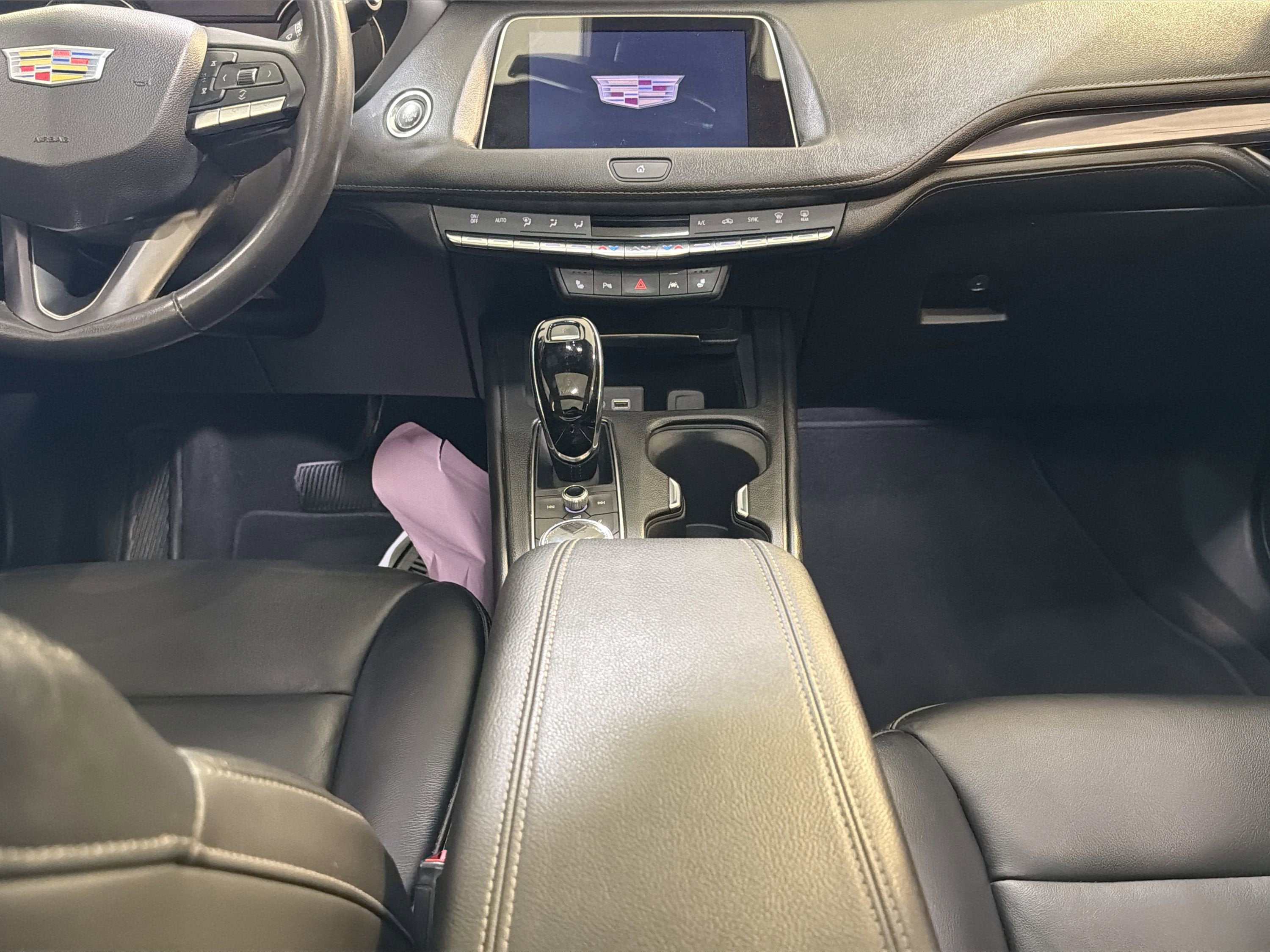 2022 Cadillac XT4 AWD Luxury