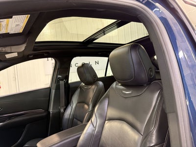 2022 Cadillac XT4 AWD Luxury