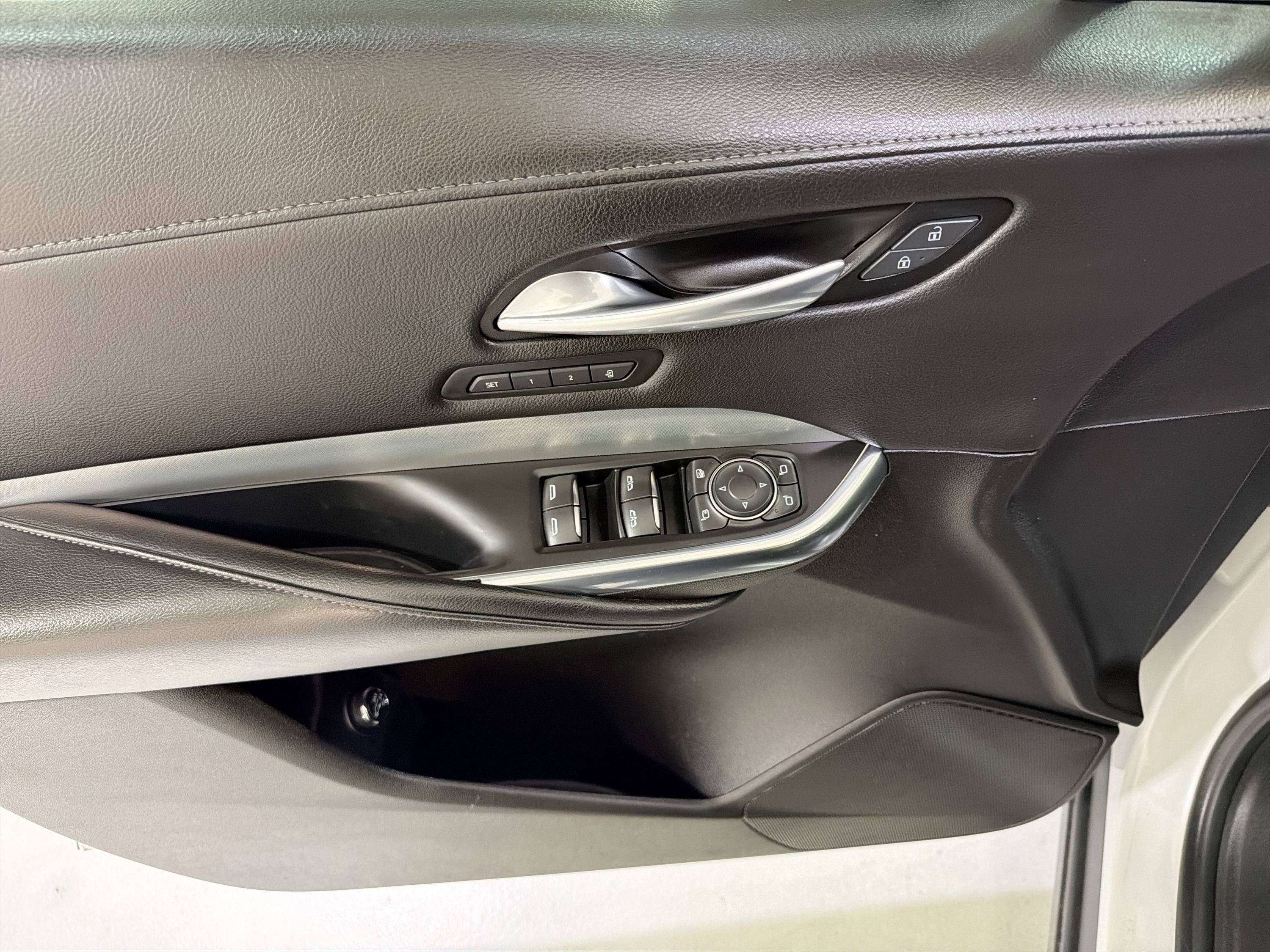 2023 Cadillac XT4 FWD Premium Luxury