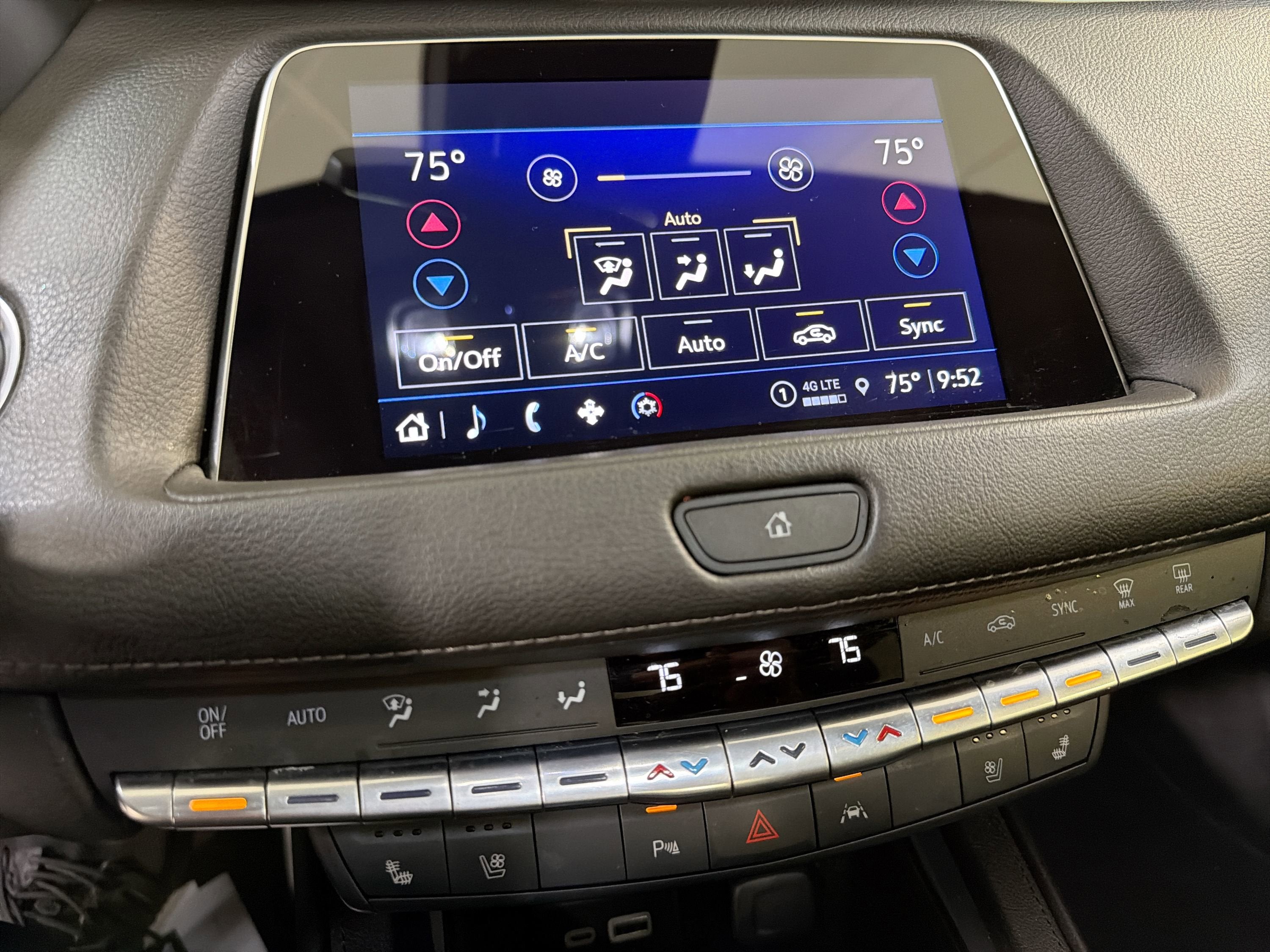 2023 Cadillac XT4 FWD Premium Luxury