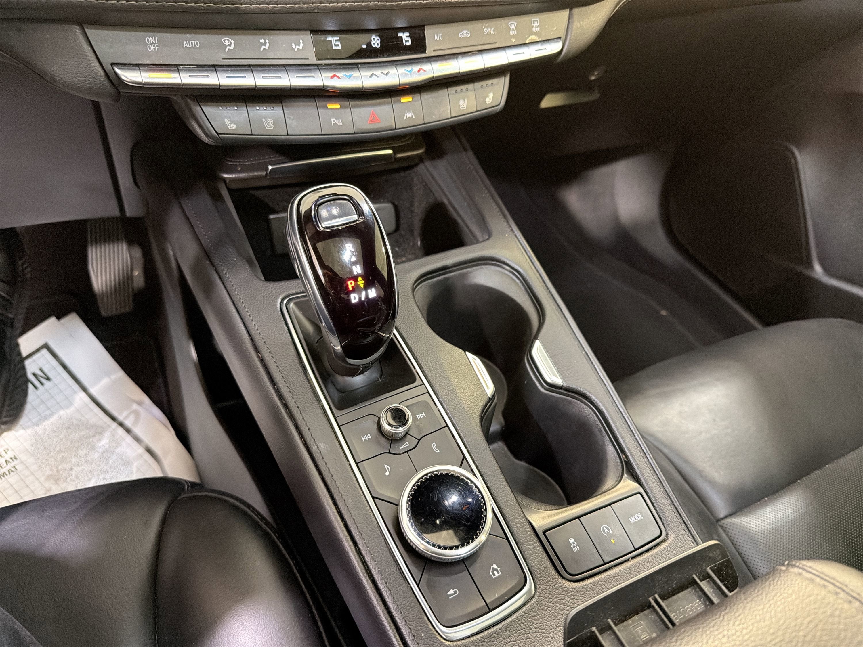 2023 Cadillac XT4 FWD Premium Luxury