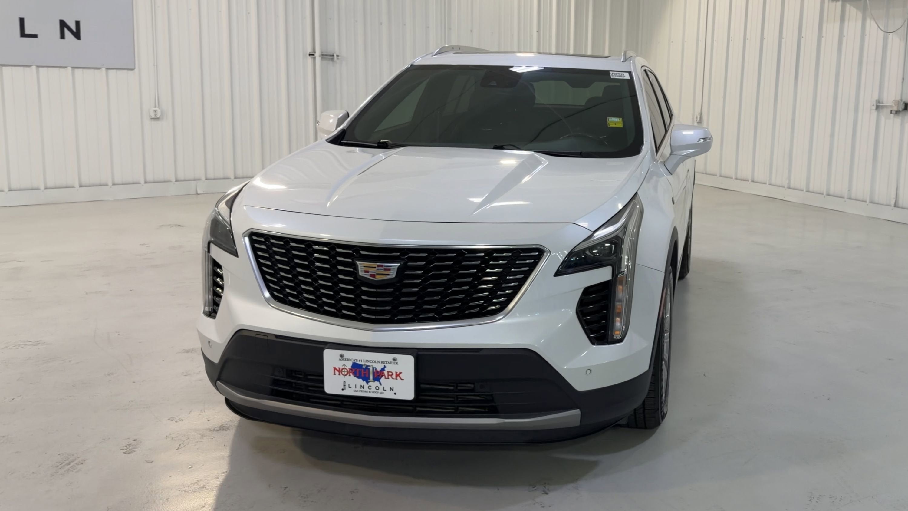 2023 Cadillac XT4 FWD Premium Luxury