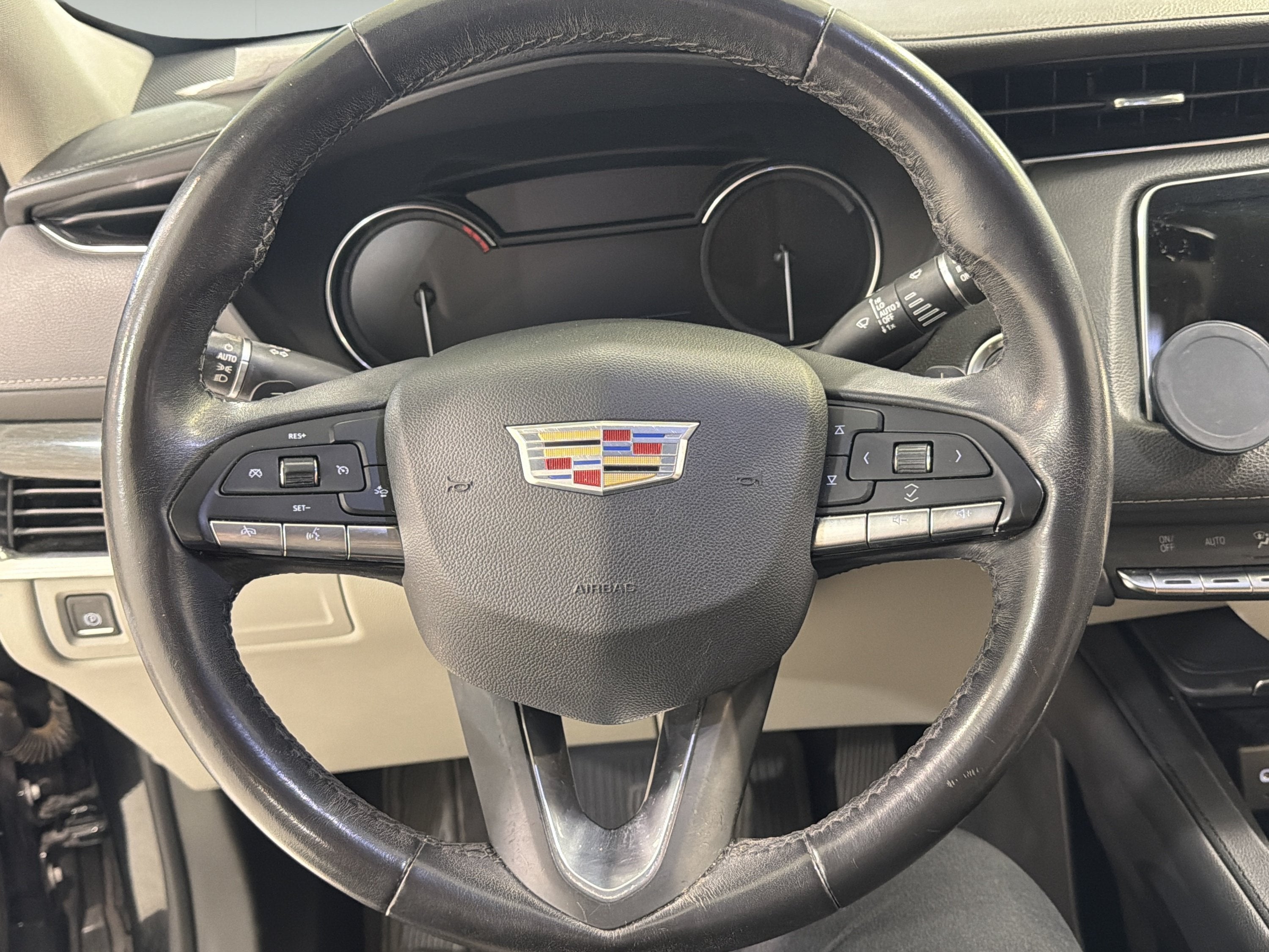 2020 Cadillac XT4 FWD Premium Luxury