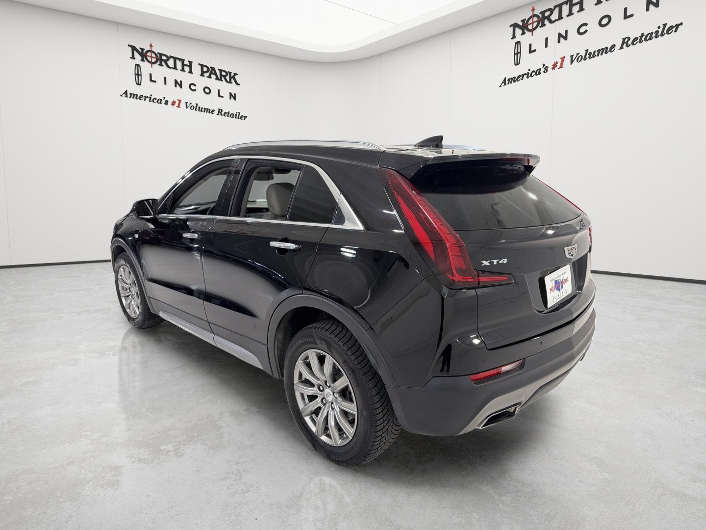 2020 Cadillac XT4 FWD Premium Luxury