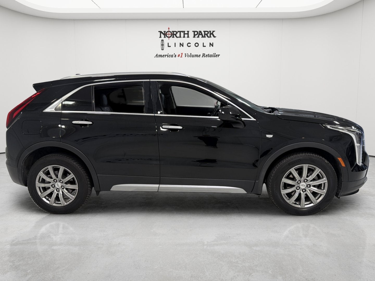 2020 Cadillac XT4 FWD Premium Luxury