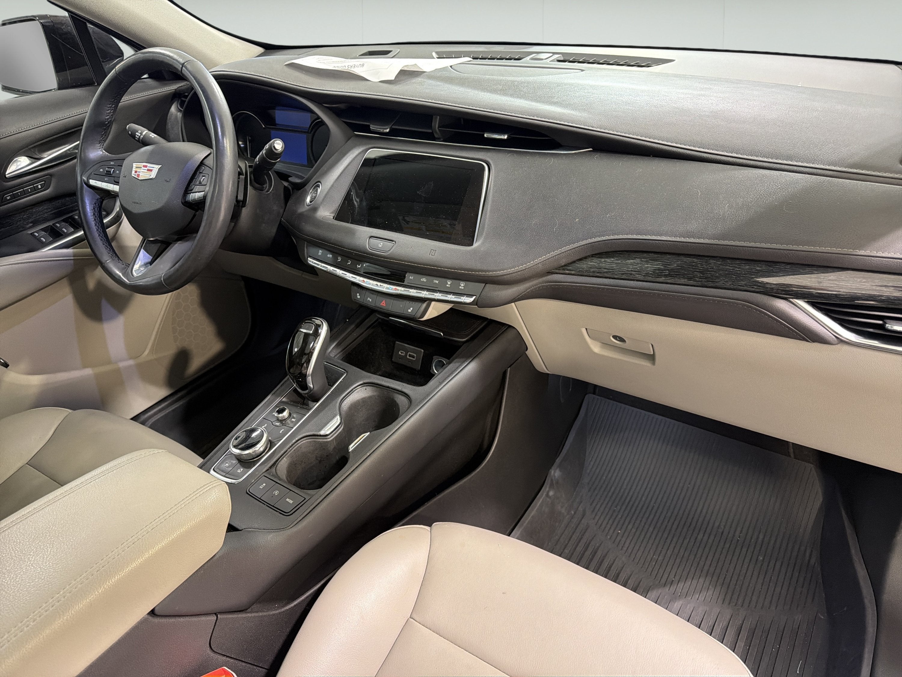 2021 Cadillac XT4 FWD Premium Luxury