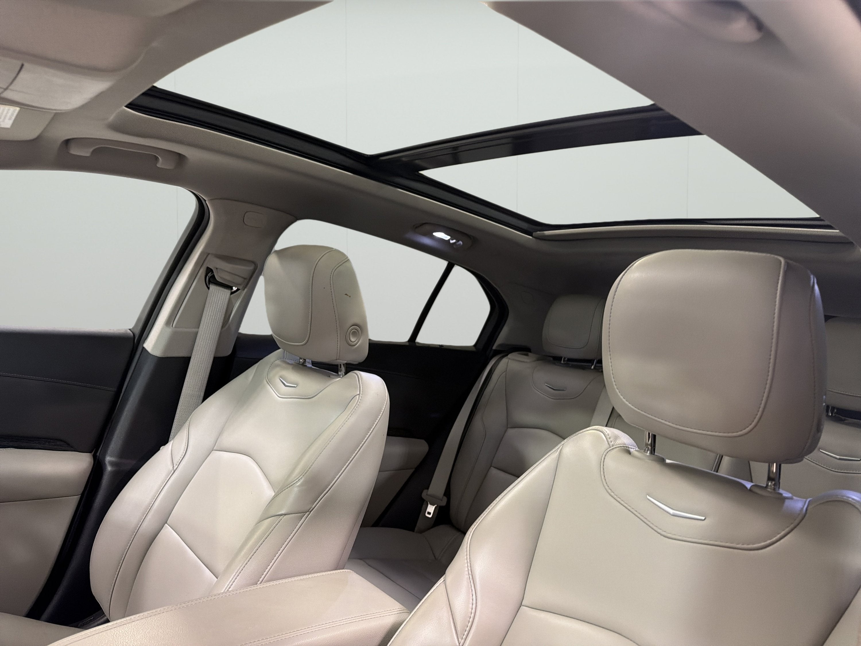 2021 Cadillac XT4 FWD Premium Luxury
