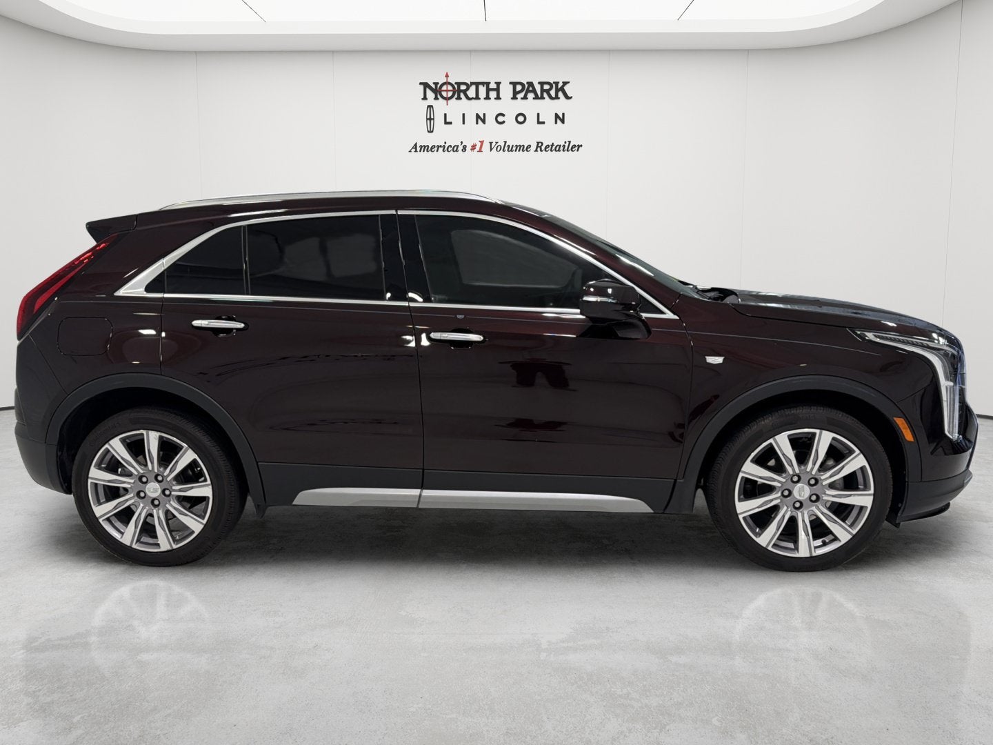 2021 Cadillac XT4 FWD Premium Luxury