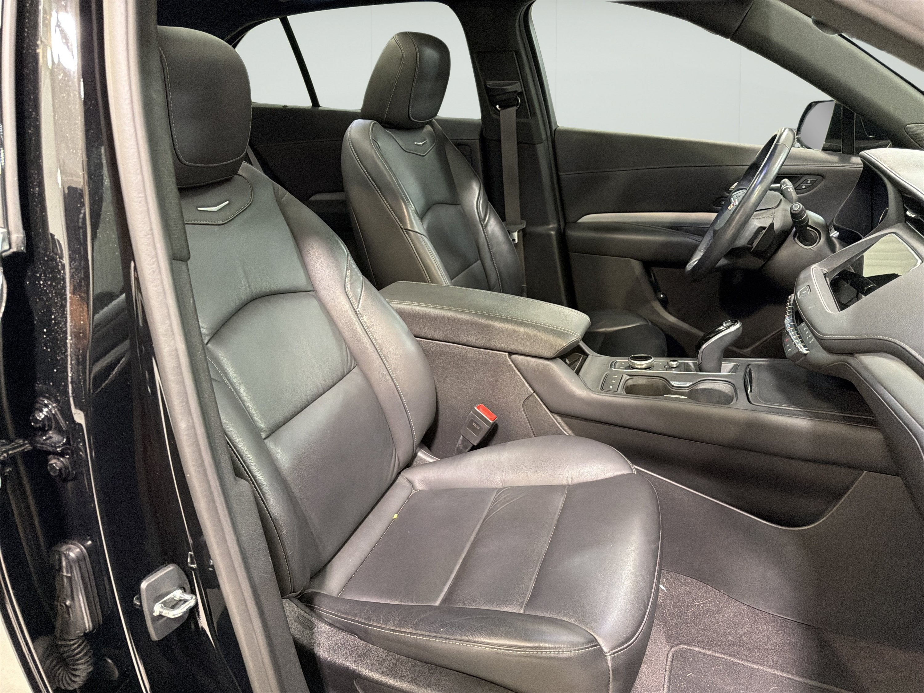 2020 Cadillac XT4 FWD Premium Luxury