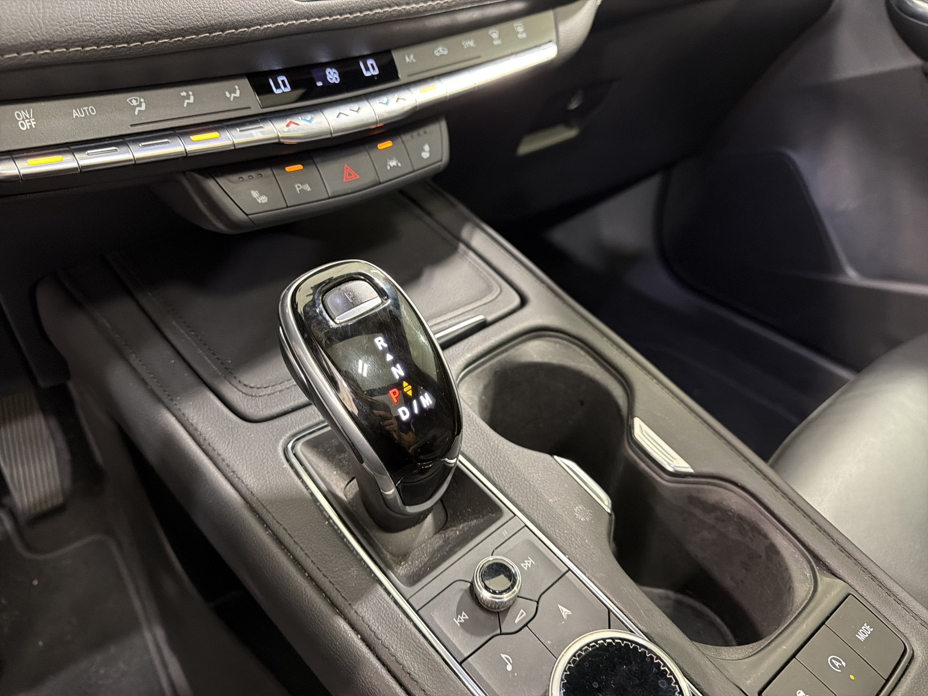 2020 Cadillac XT4 FWD Premium Luxury