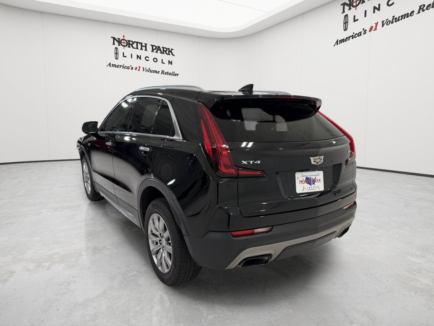 2020 Cadillac XT4 FWD Premium Luxury