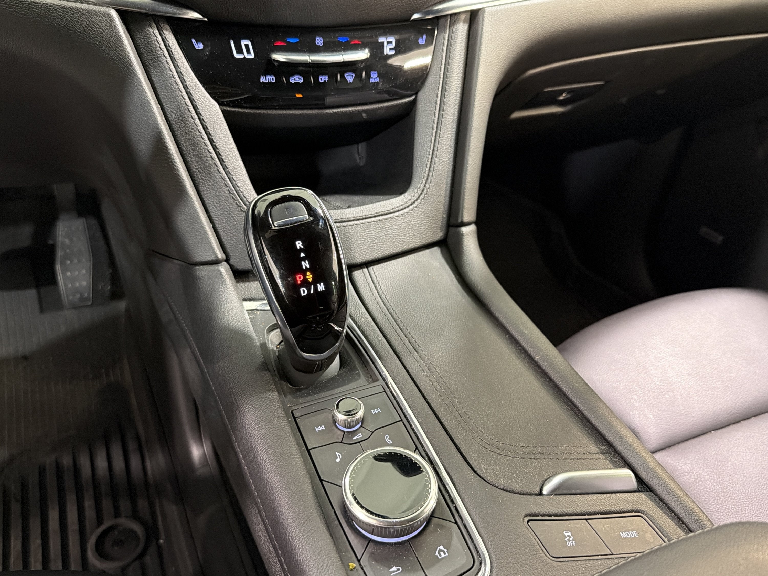 2022 Cadillac XT5 FWD Luxury