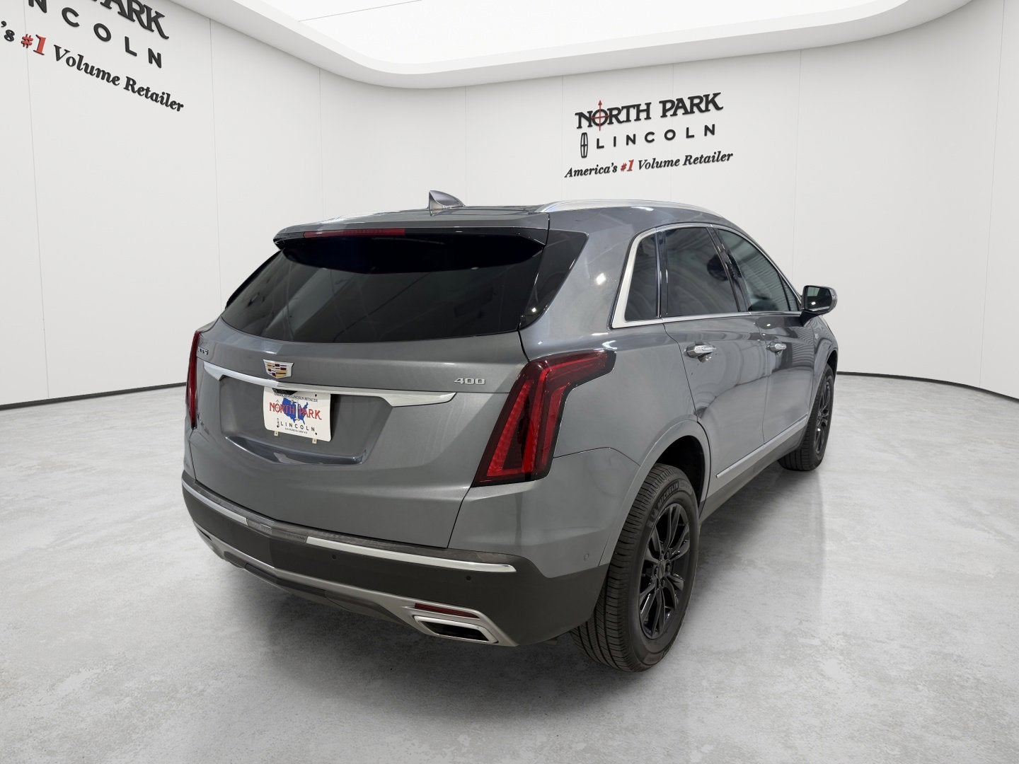 2020 Cadillac XT5 Premium Luxury FWD