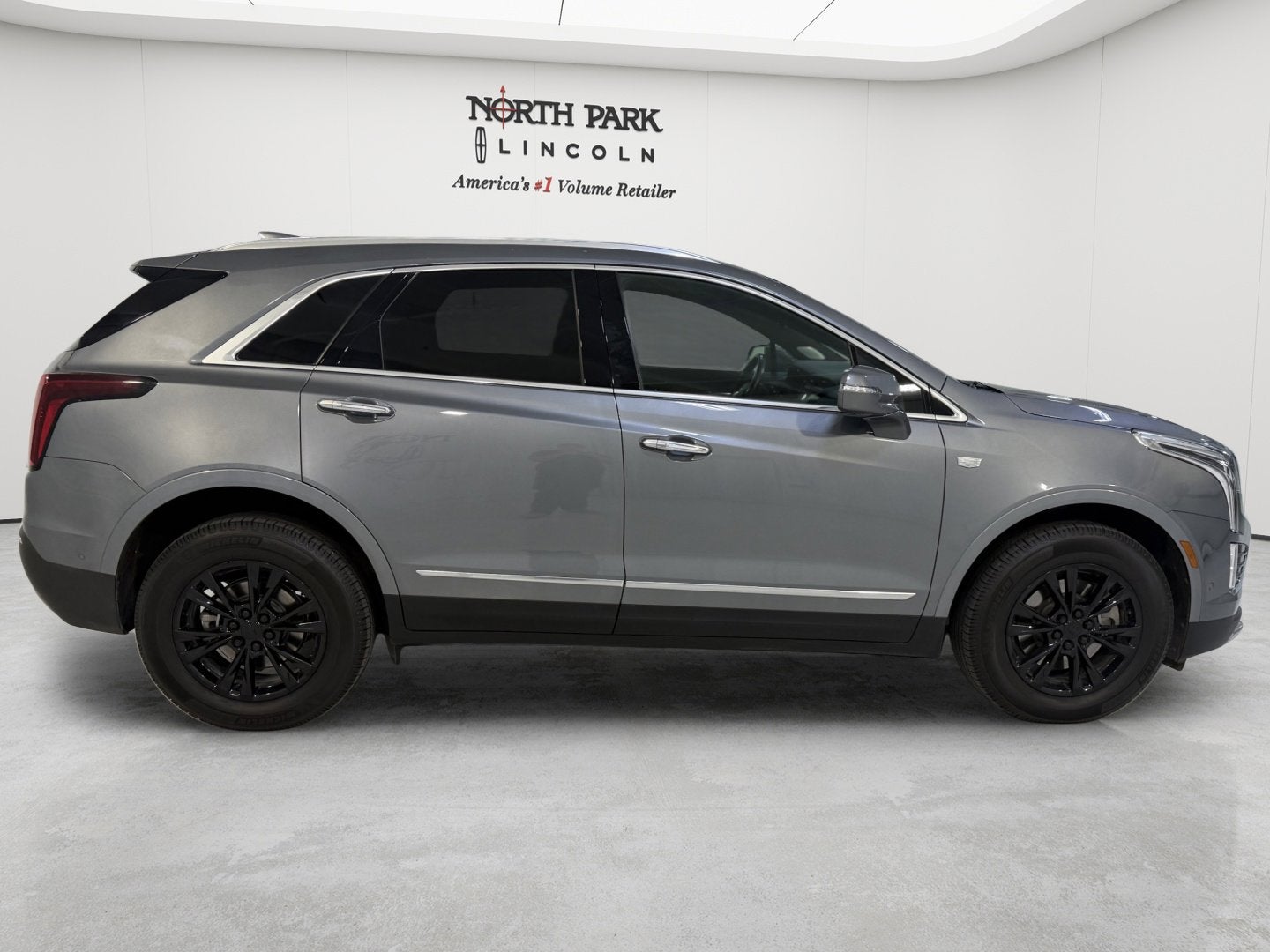 2020 Cadillac XT5 Premium Luxury FWD