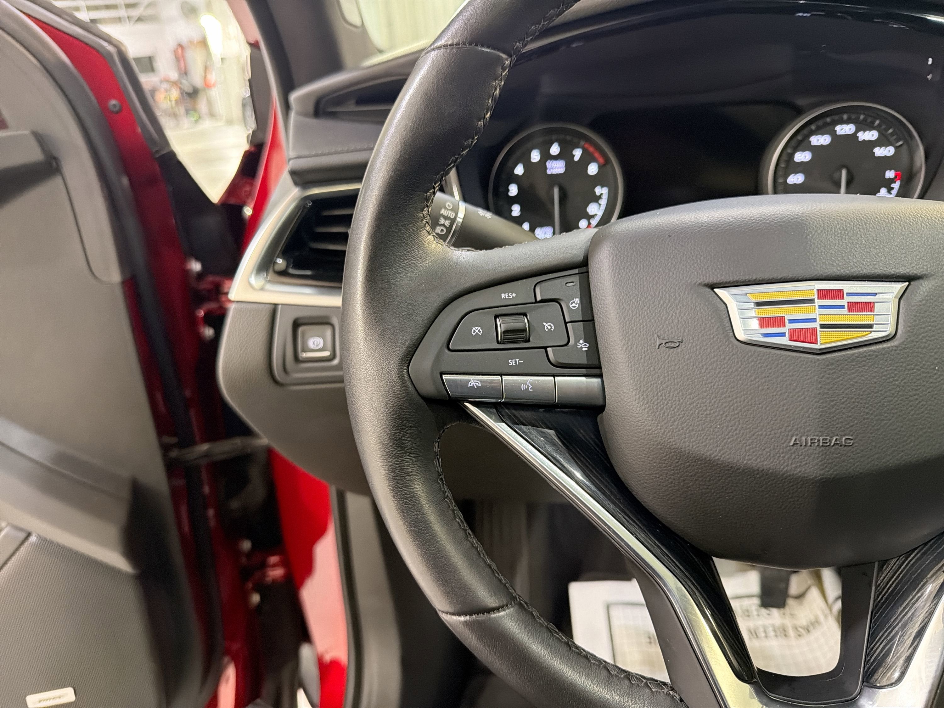 2024 Cadillac XT6 FWD Premium Luxury