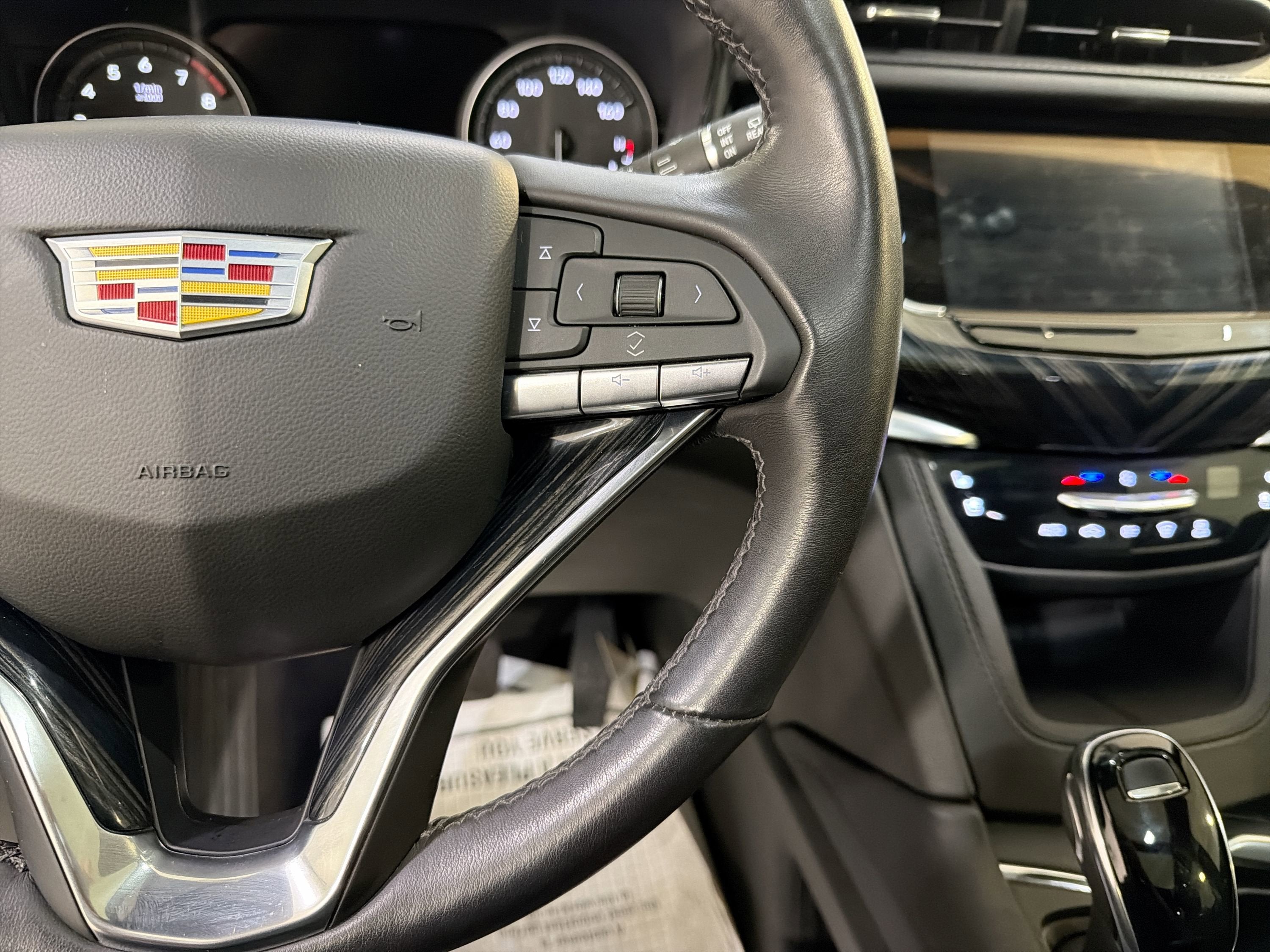 2024 Cadillac XT6 FWD Premium Luxury