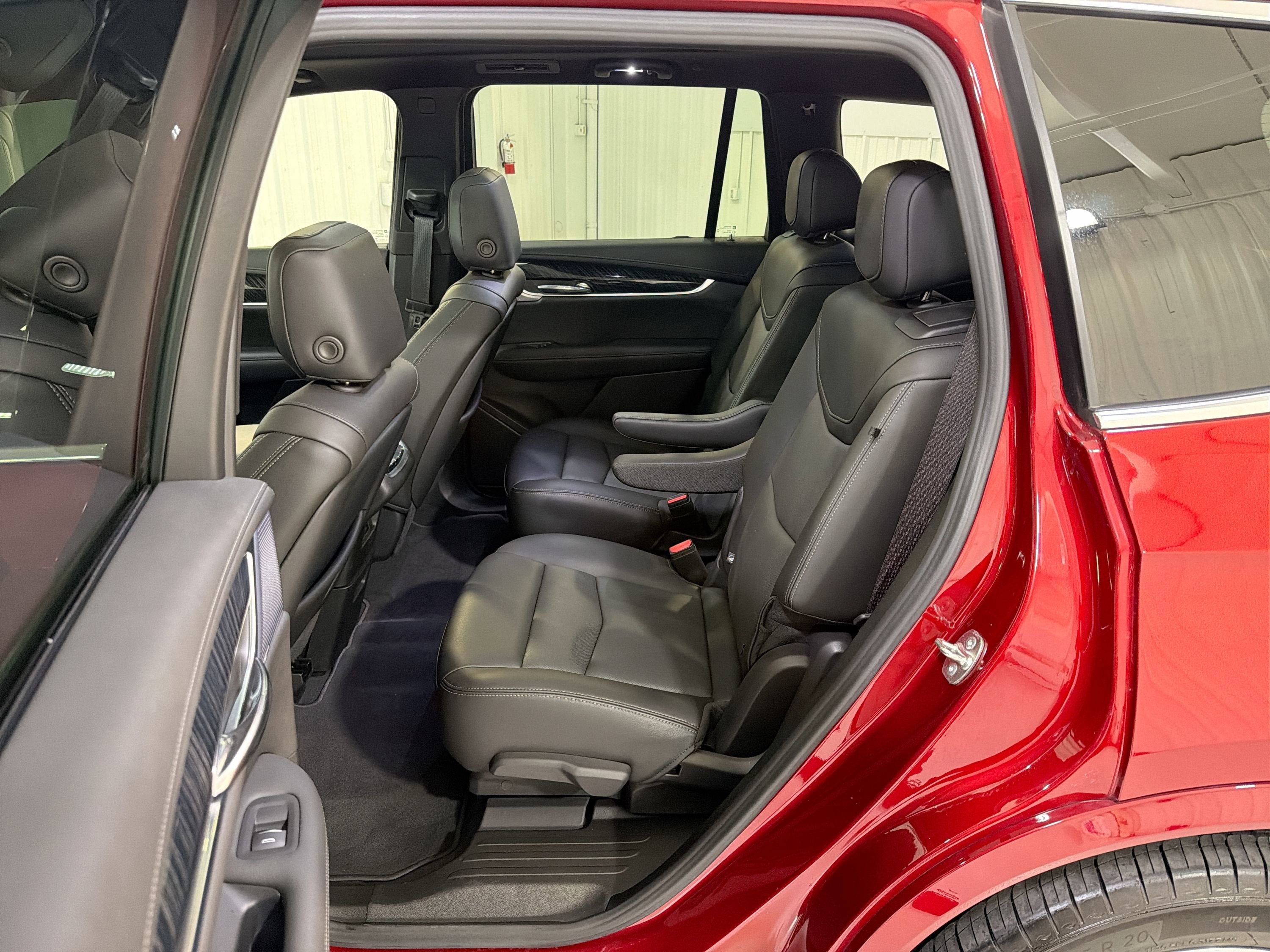 2024 Cadillac XT6 FWD Premium Luxury