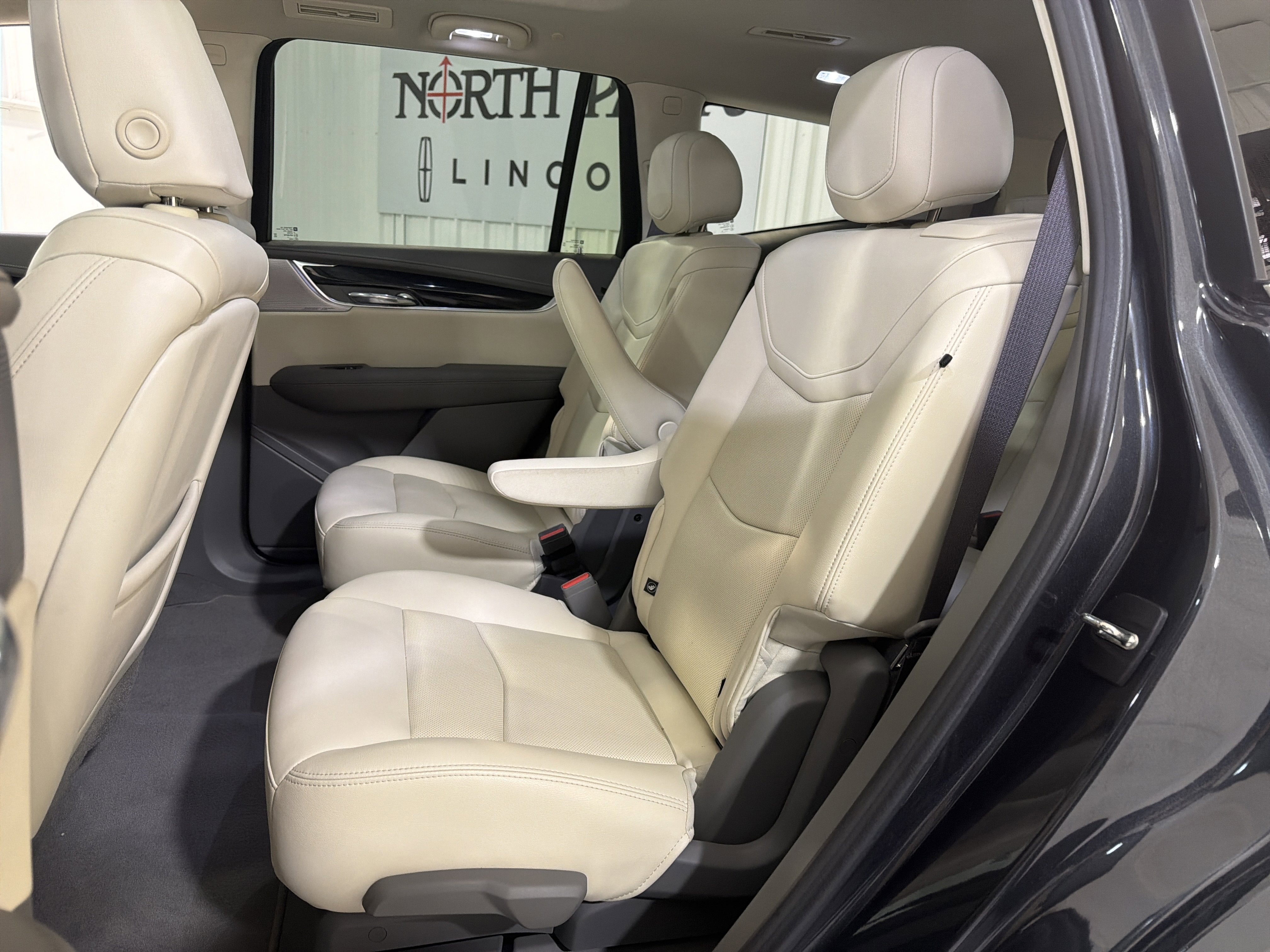 2023 Cadillac XT6 FWD Premium Luxury