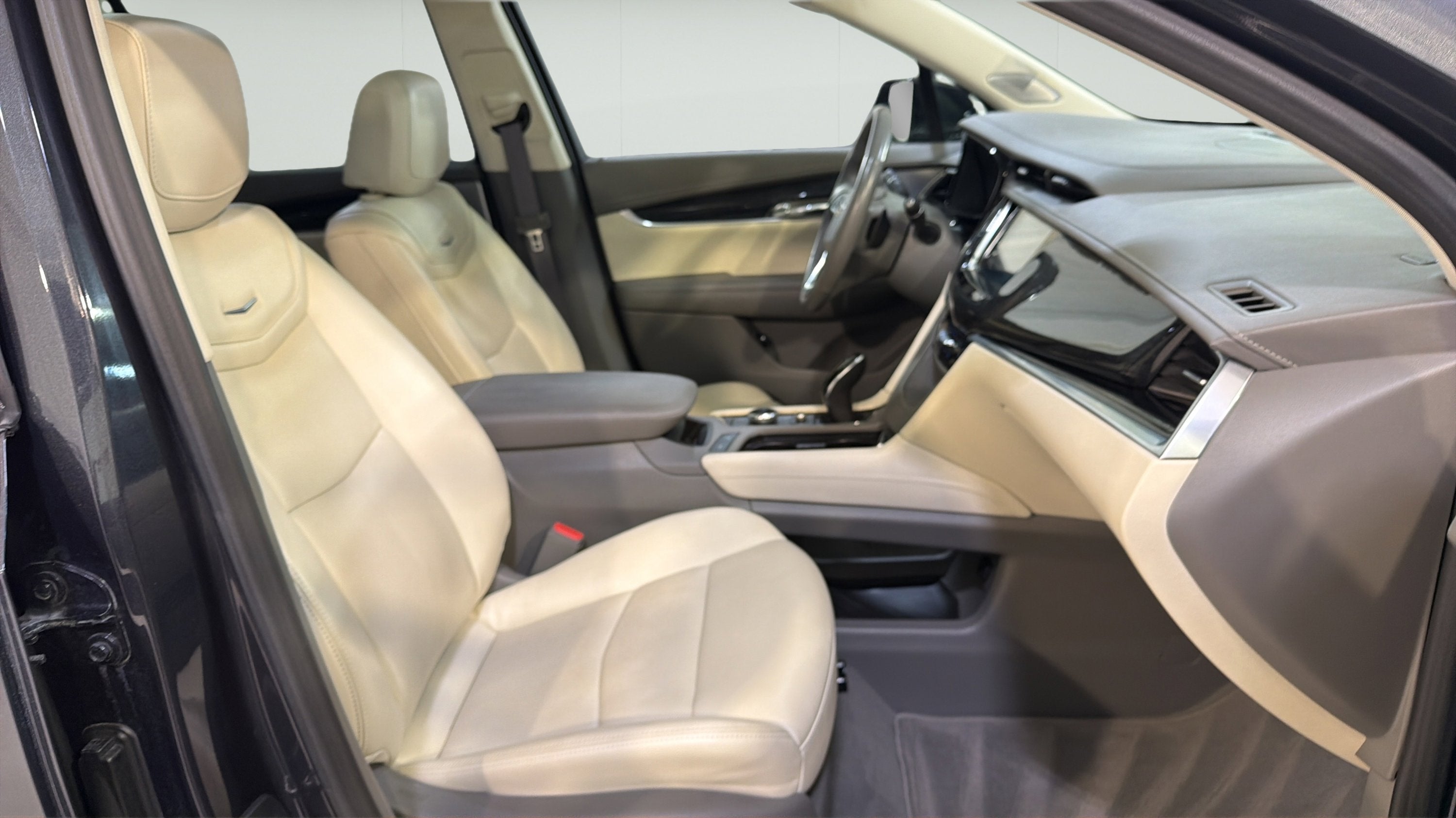 2023 Cadillac XT6 FWD Premium Luxury