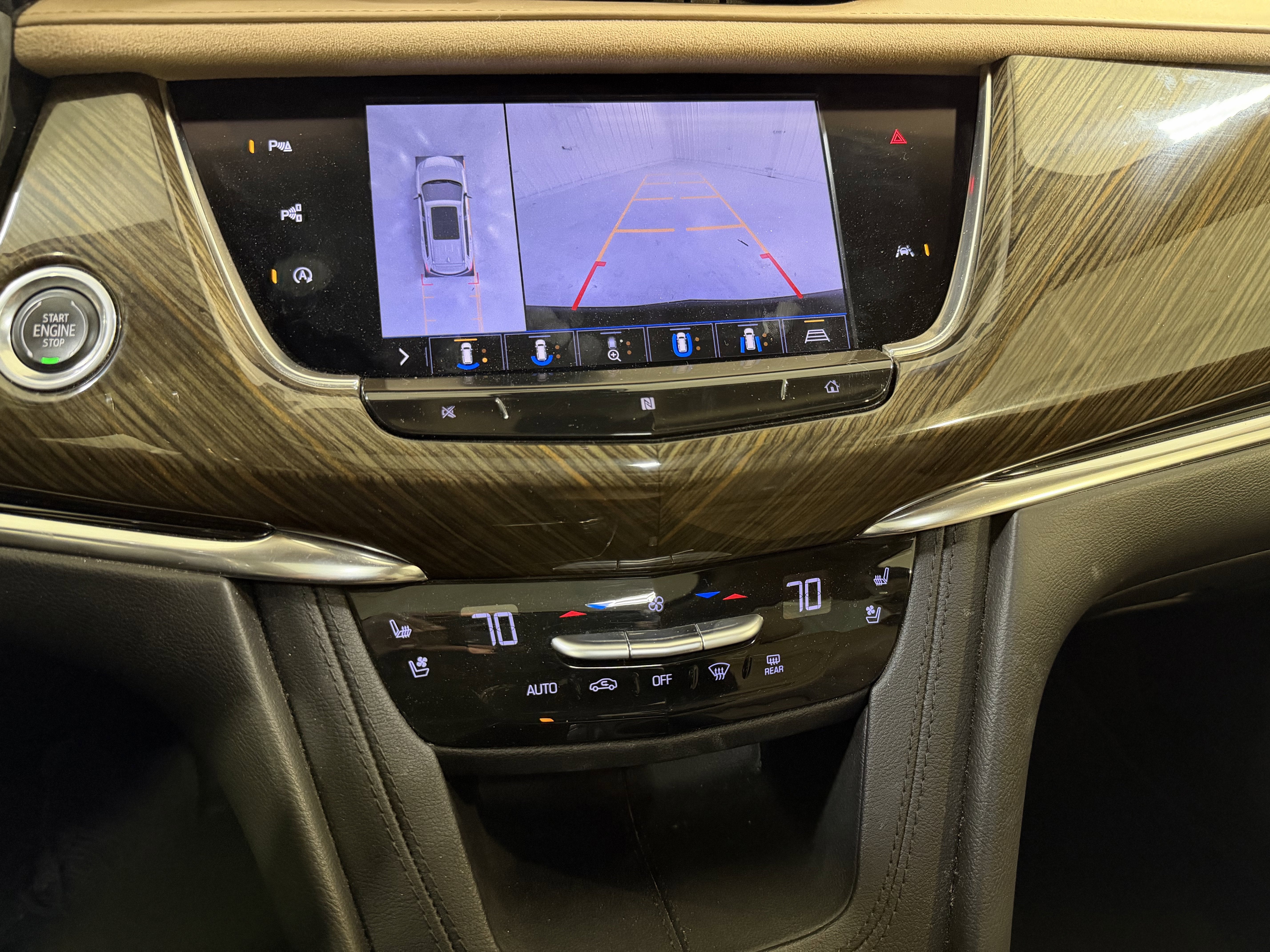 2020 Cadillac XT6 FWD Premium Luxury