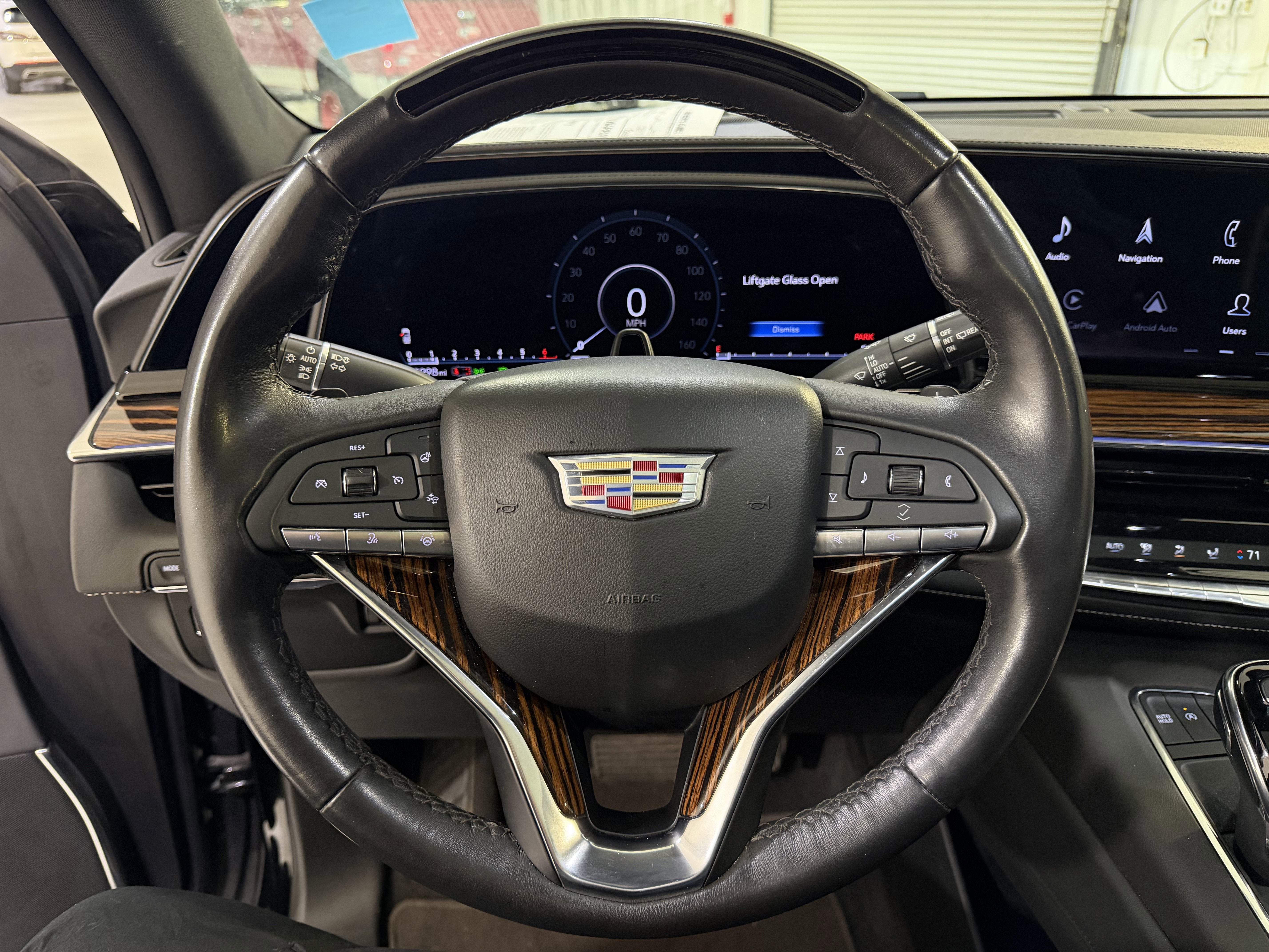 2022 Cadillac Escalade Premium Luxury