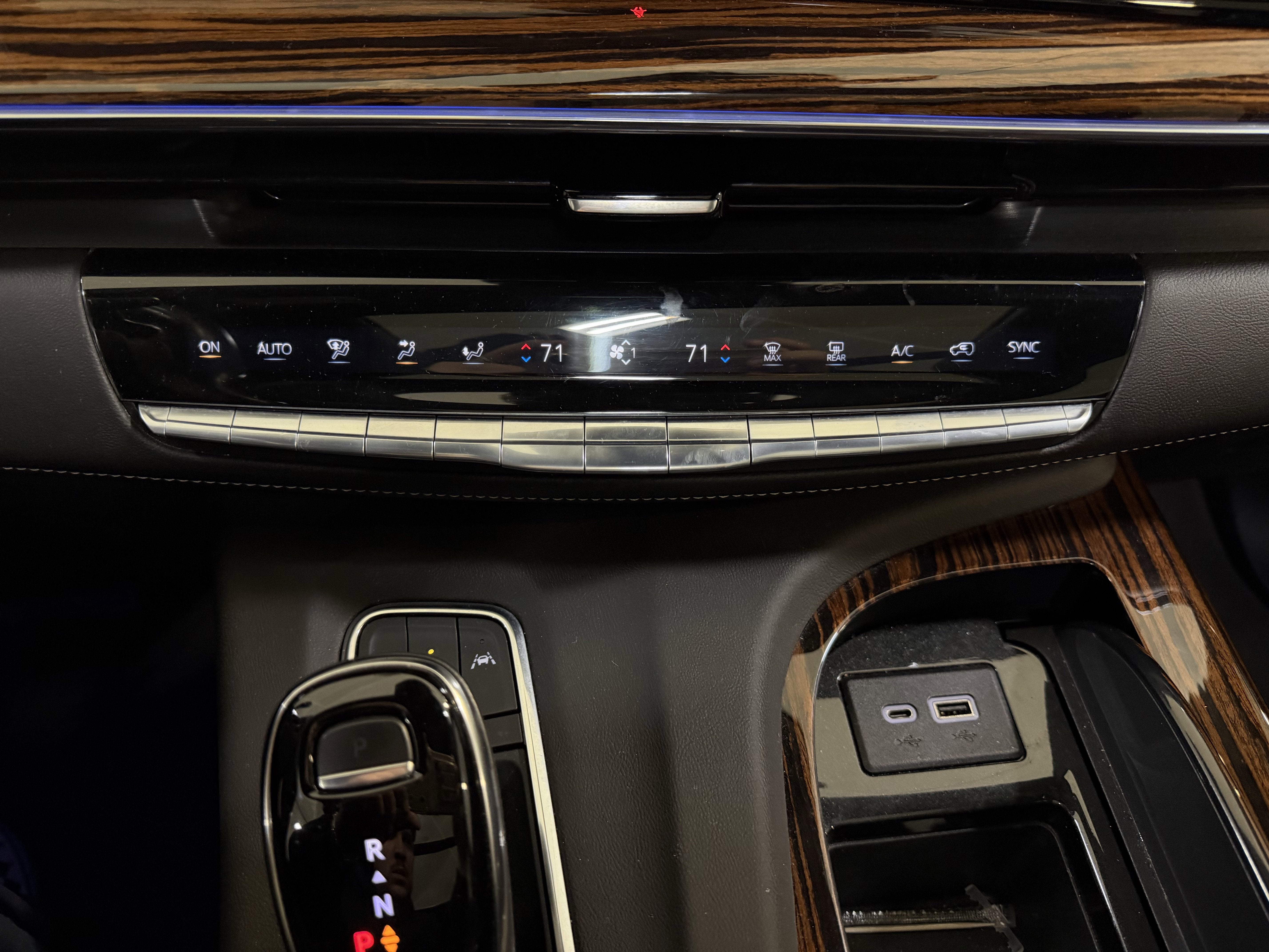2022 Cadillac Escalade Premium Luxury