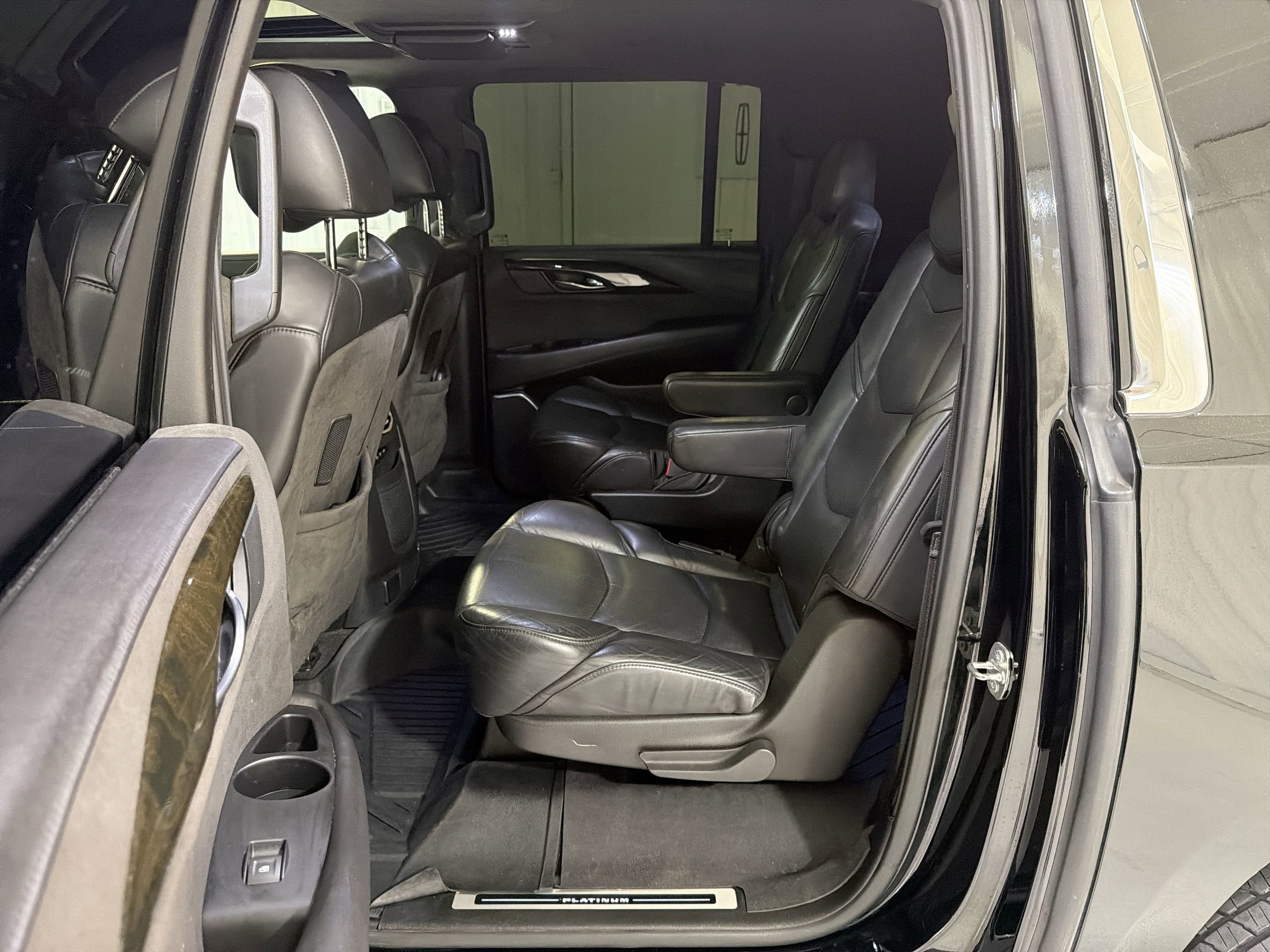 2020 Cadillac Escalade ESV Platinum