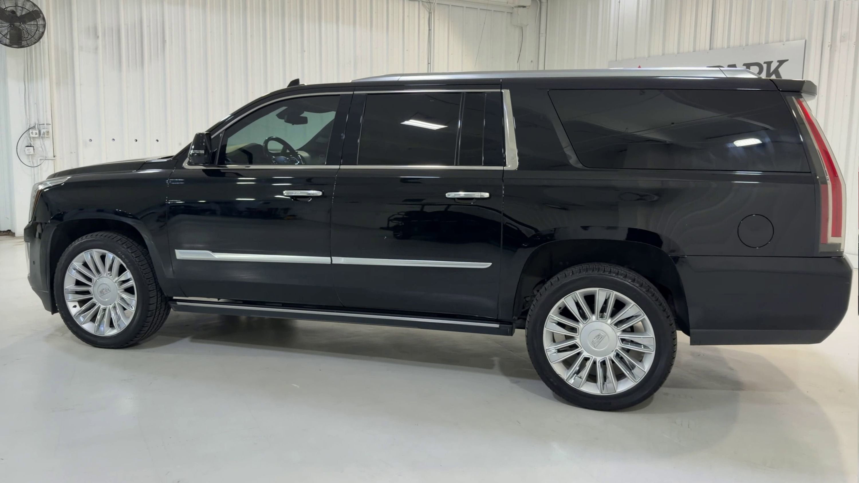 2020 Cadillac Escalade ESV Platinum