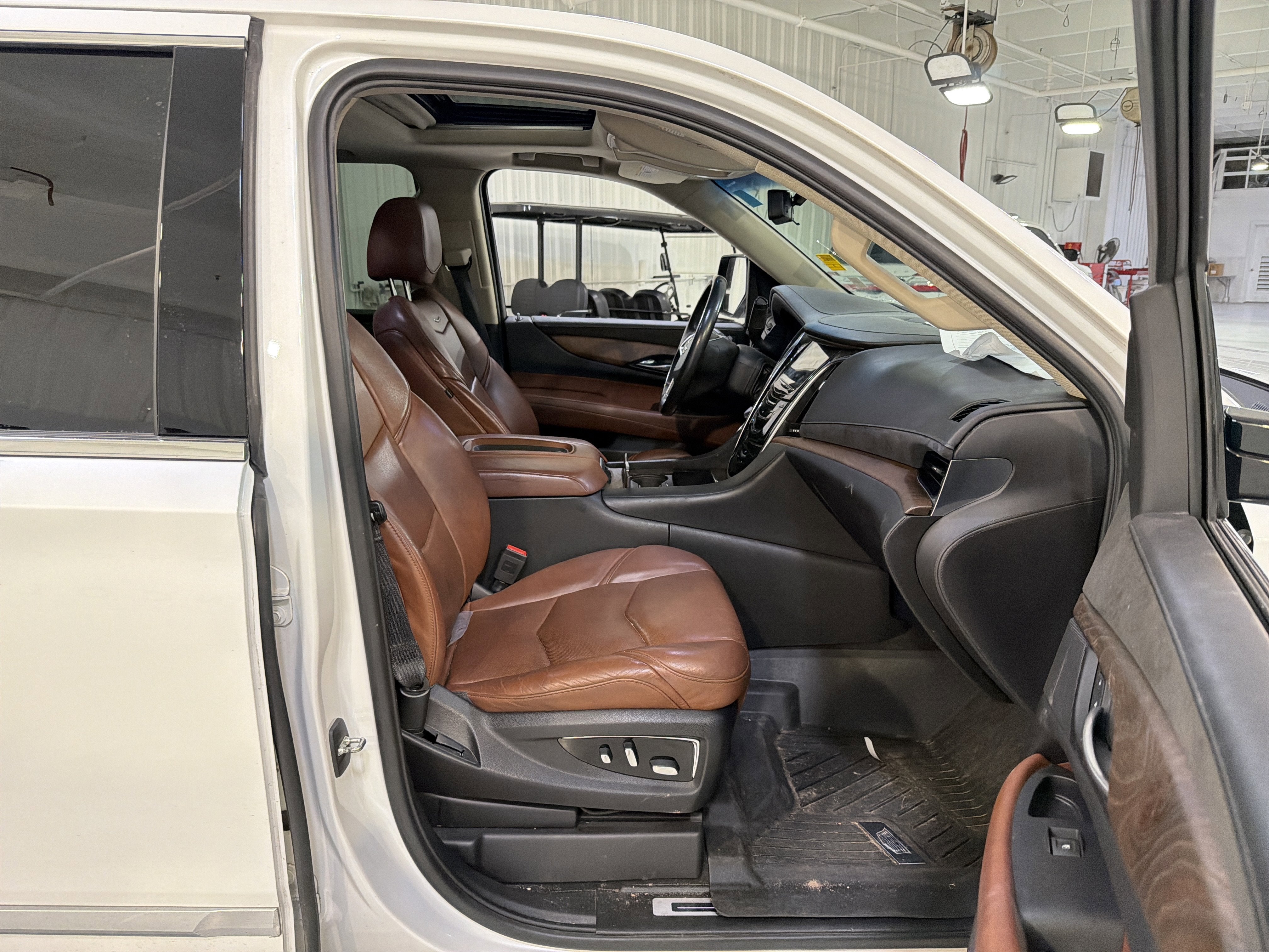 2019 Cadillac Escalade Luxury