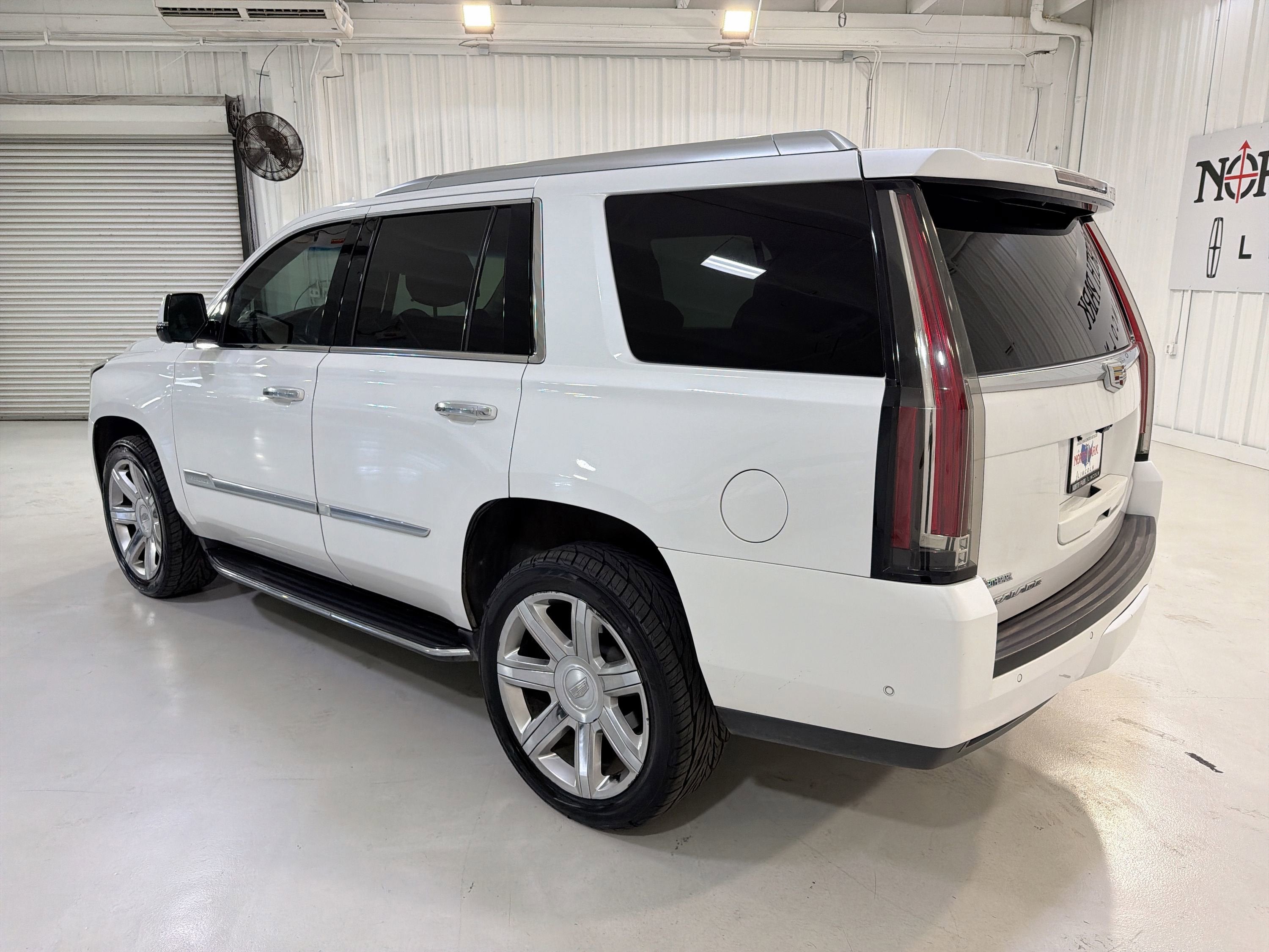 2019 Cadillac Escalade Luxury