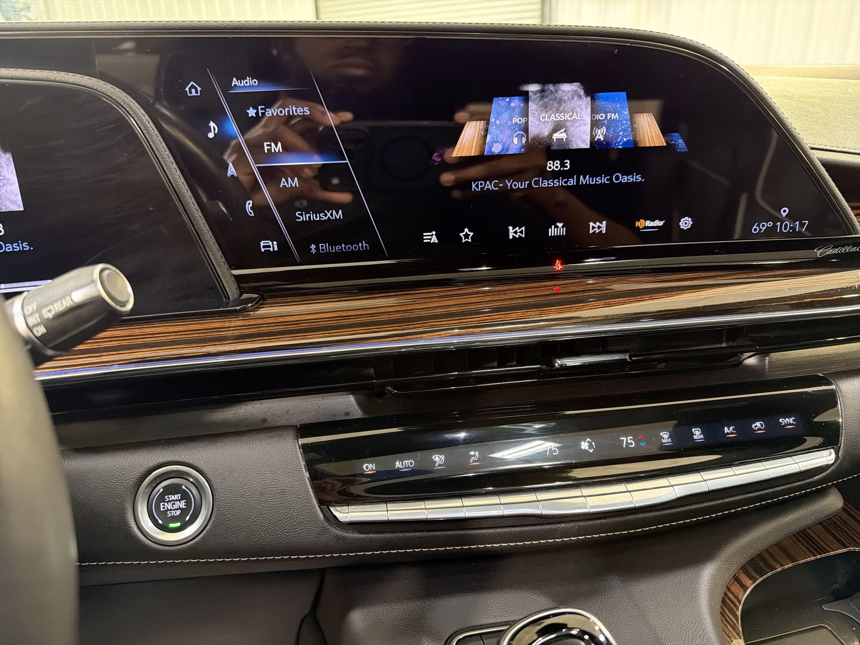 2024 Cadillac Escalade 4WD Premium Luxury