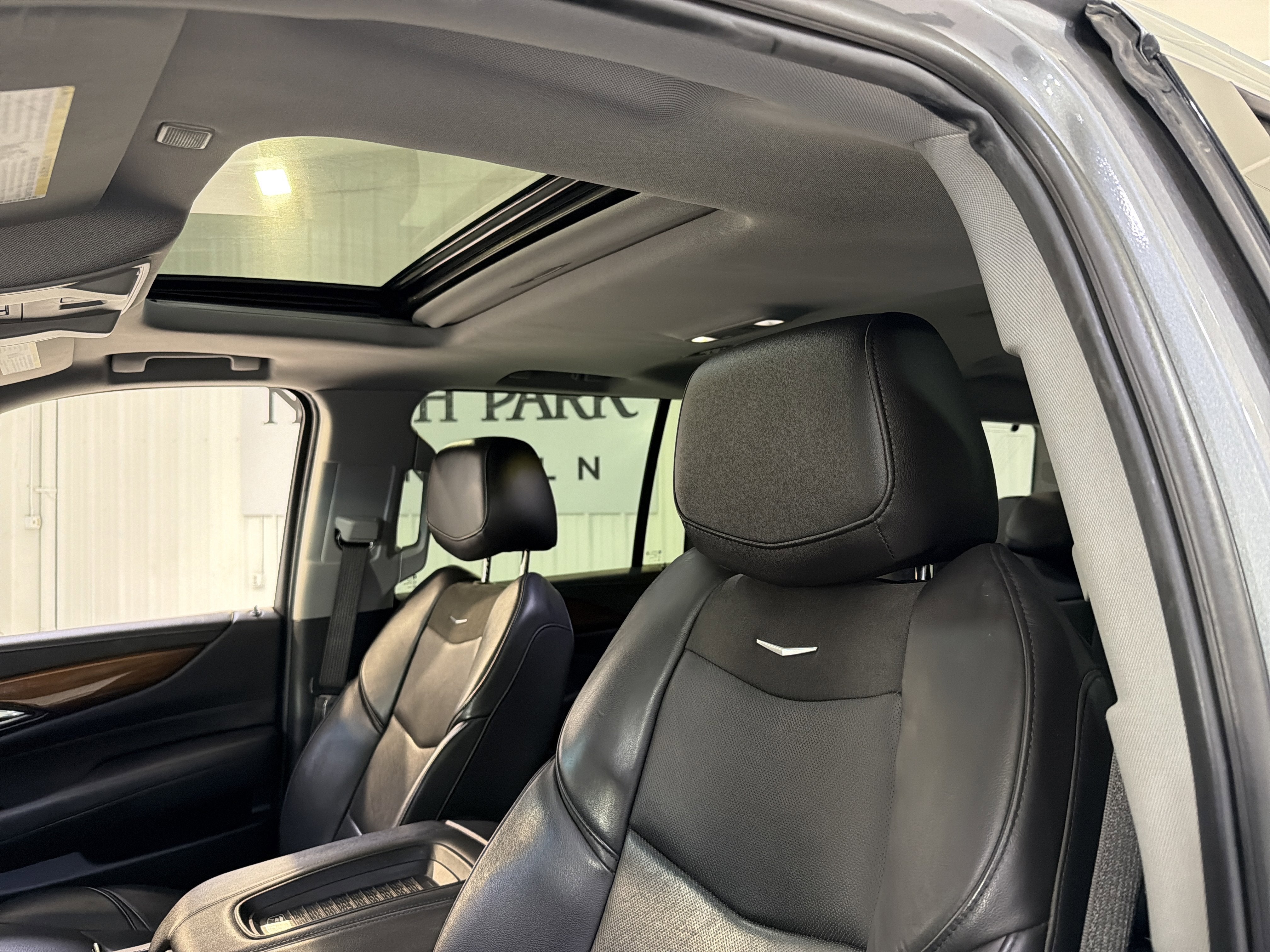 2020 Cadillac Escalade ESV Luxury