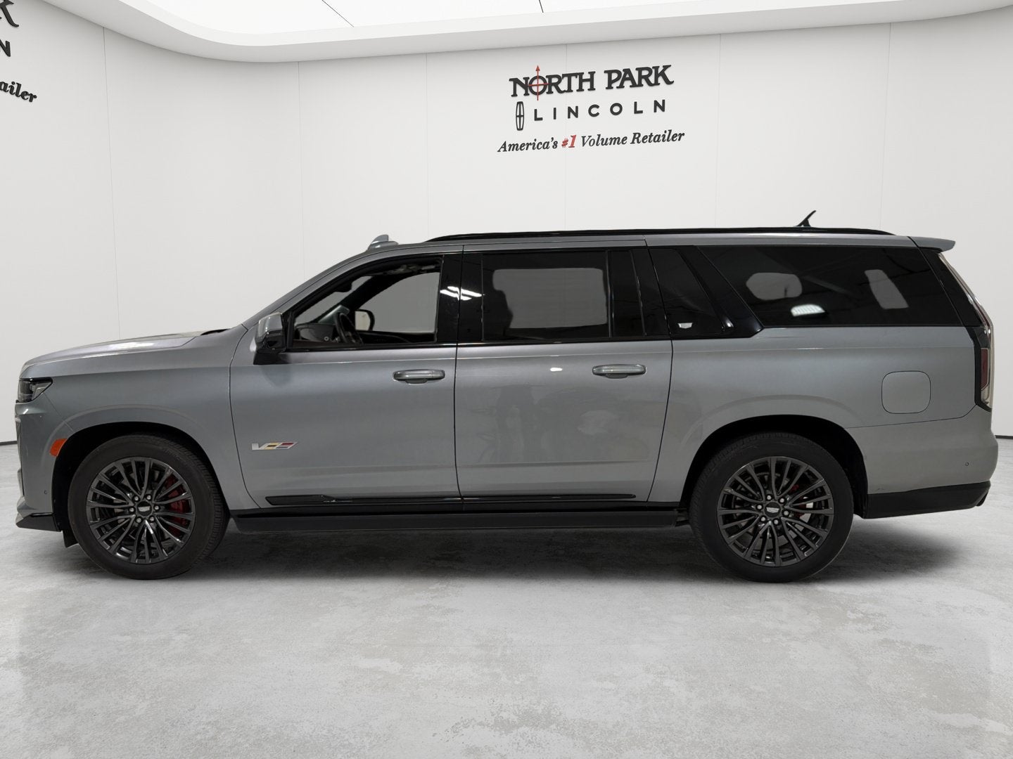 2023 Cadillac Escalade ESV AWD V-Series