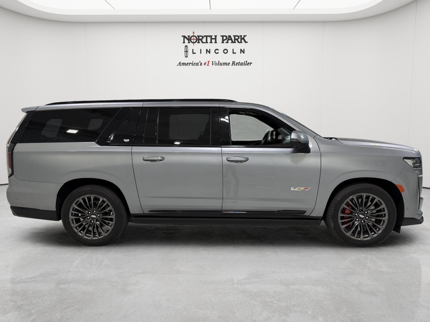 2023 Cadillac Escalade ESV AWD V-Series