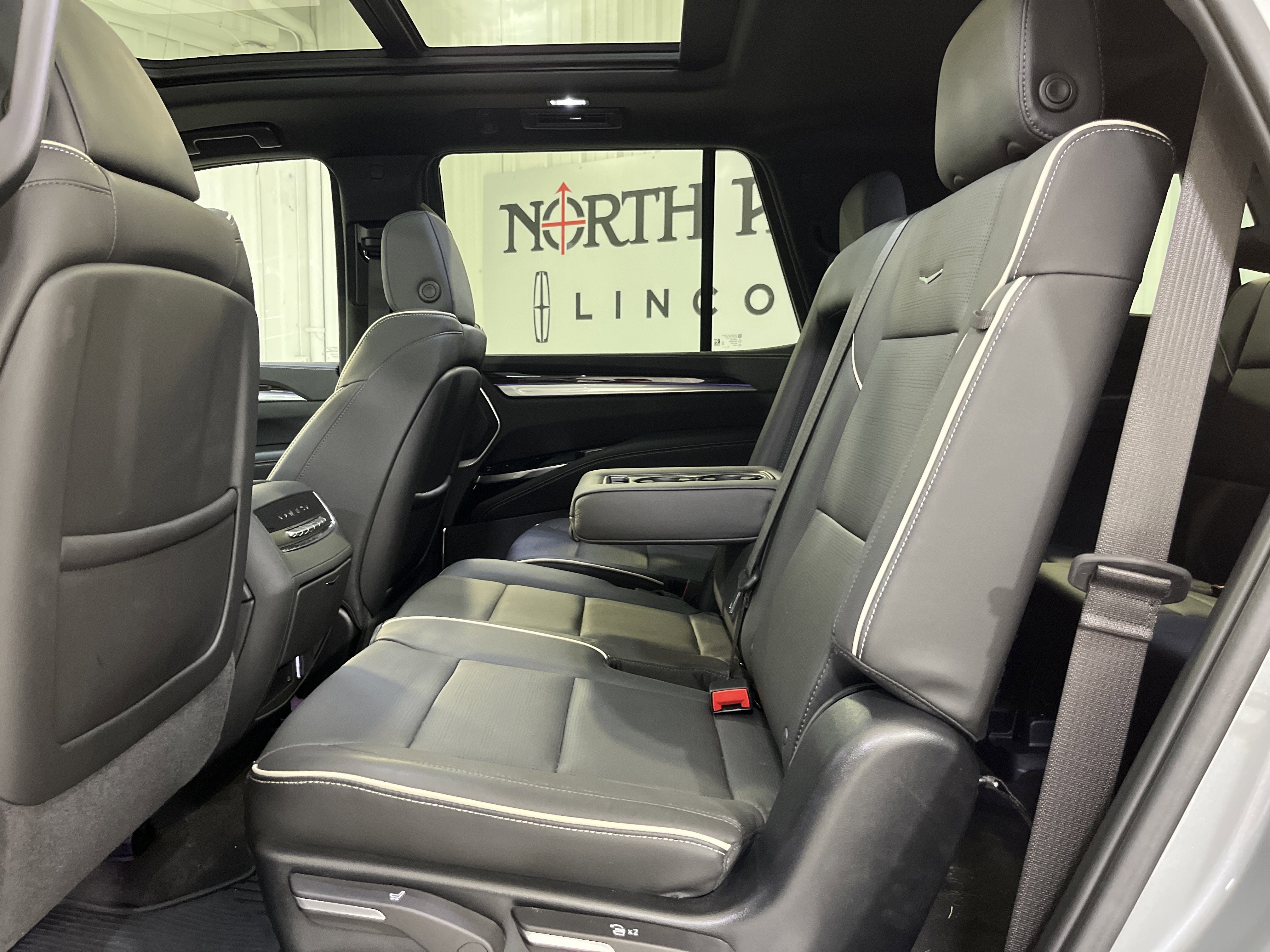 2025 Cadillac Escalade 4WD Premium Luxury