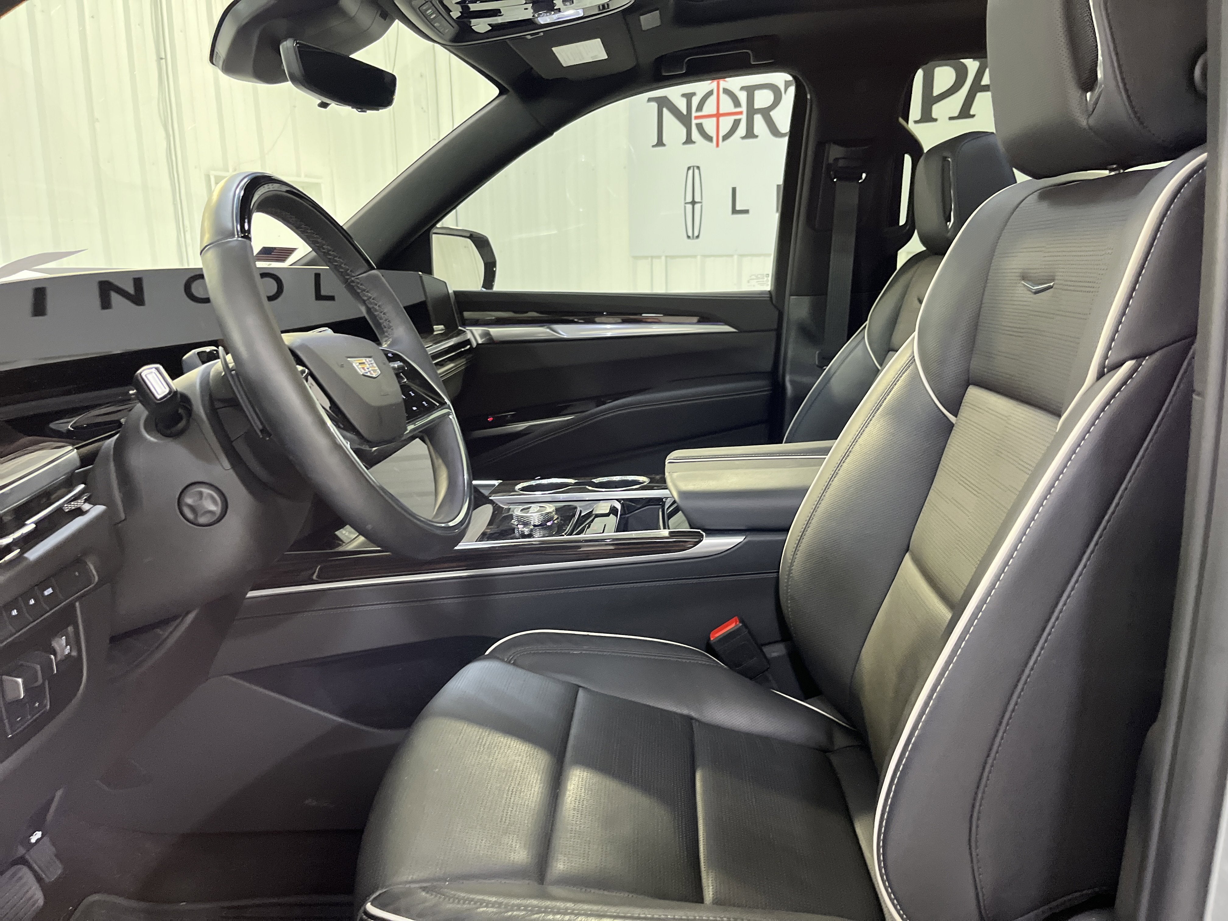 2025 Cadillac Escalade 4WD Premium Luxury