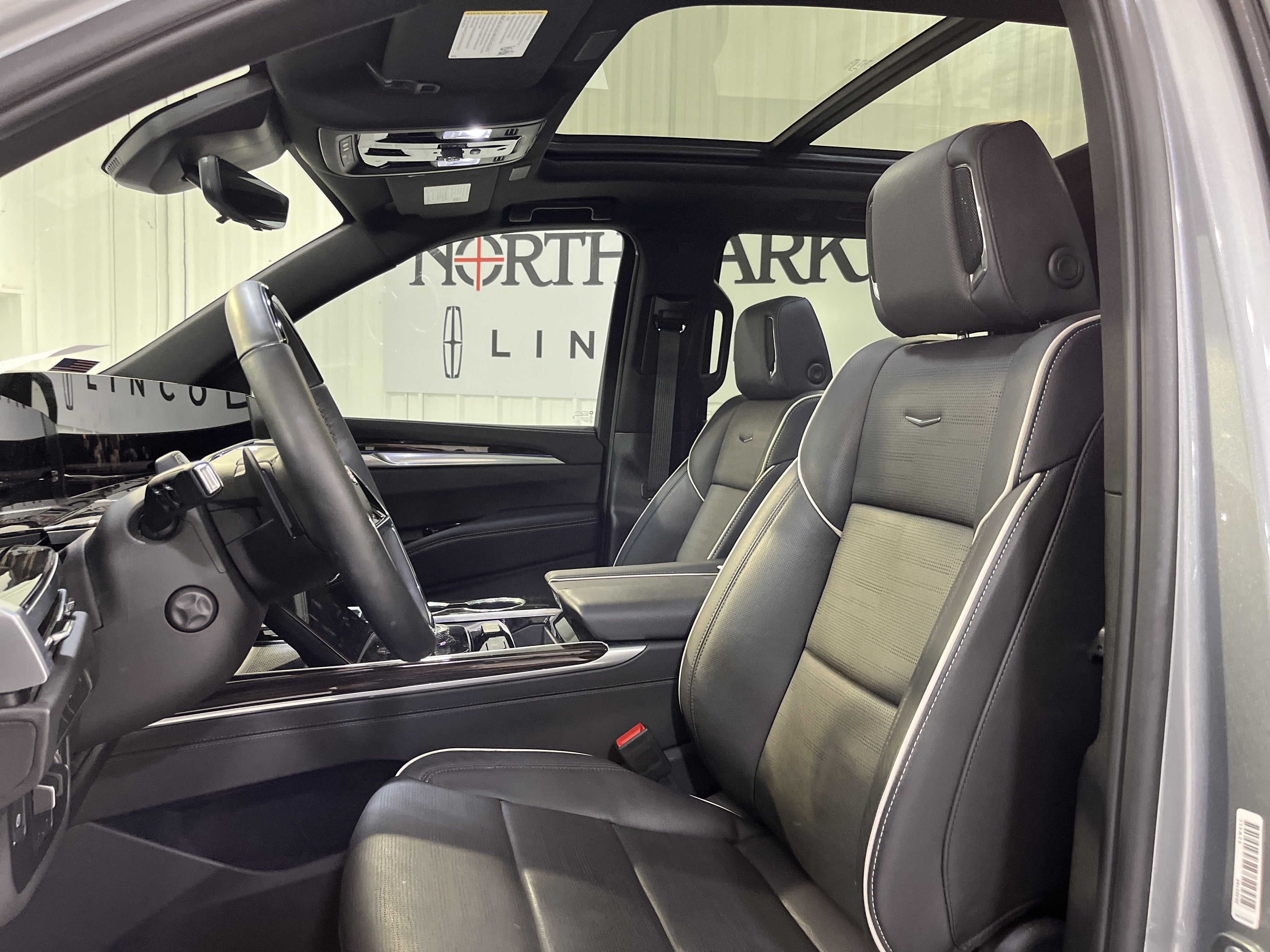 2025 Cadillac Escalade 4WD Premium Luxury