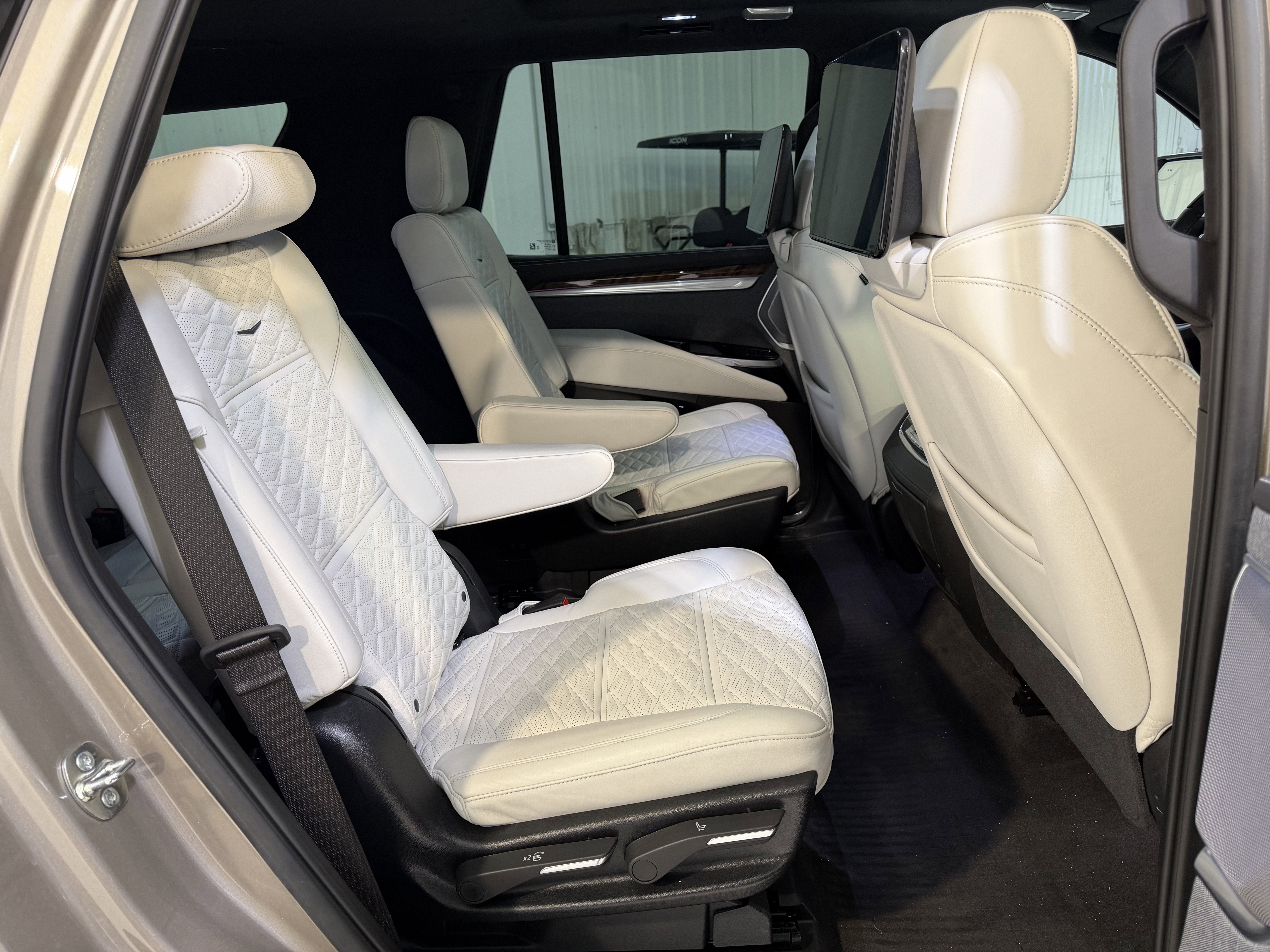 2025 Cadillac Escalade 4WD Premium Luxury Platinum