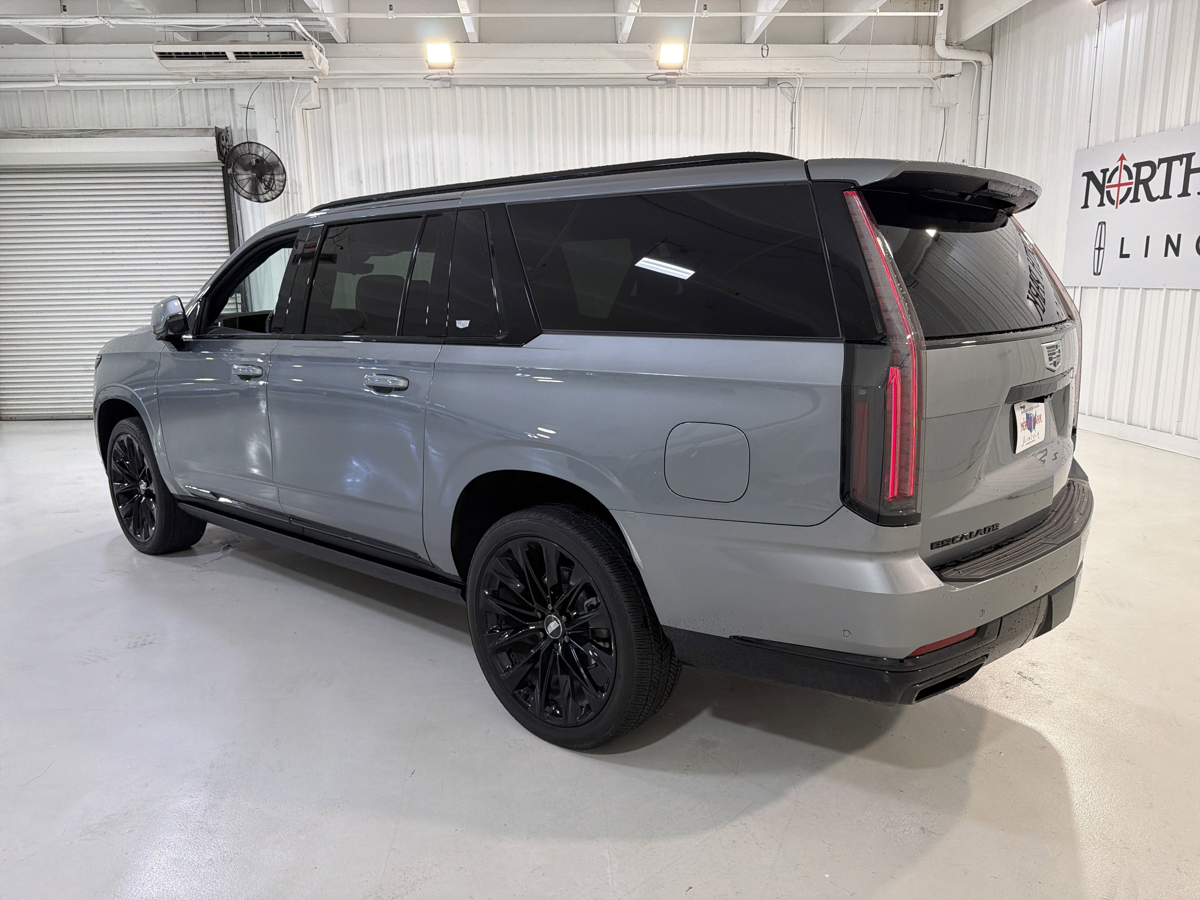 2025 Cadillac Escalade ESV 4WD Sport Platinum