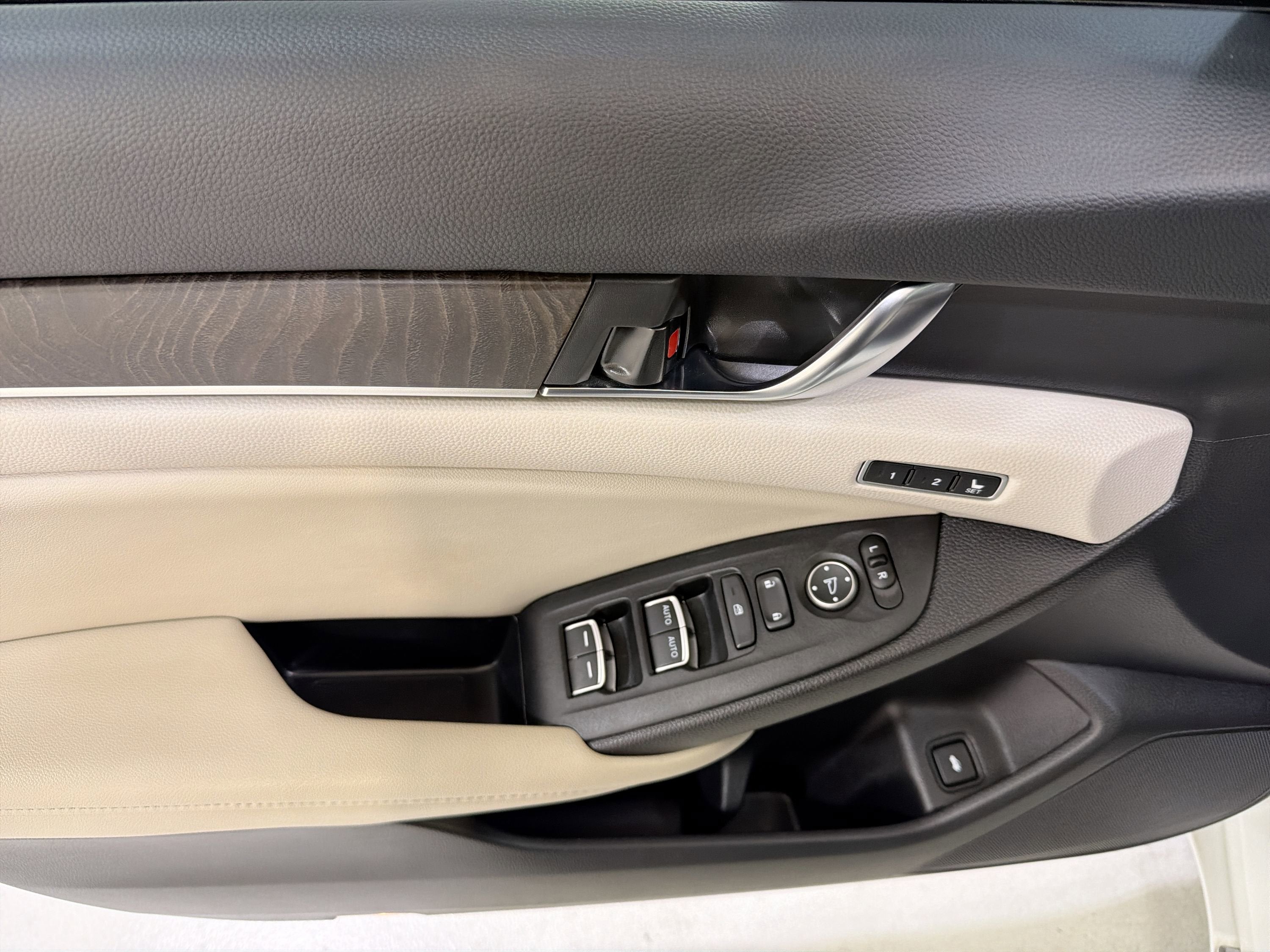 2022 Honda Accord Hybrid Touring