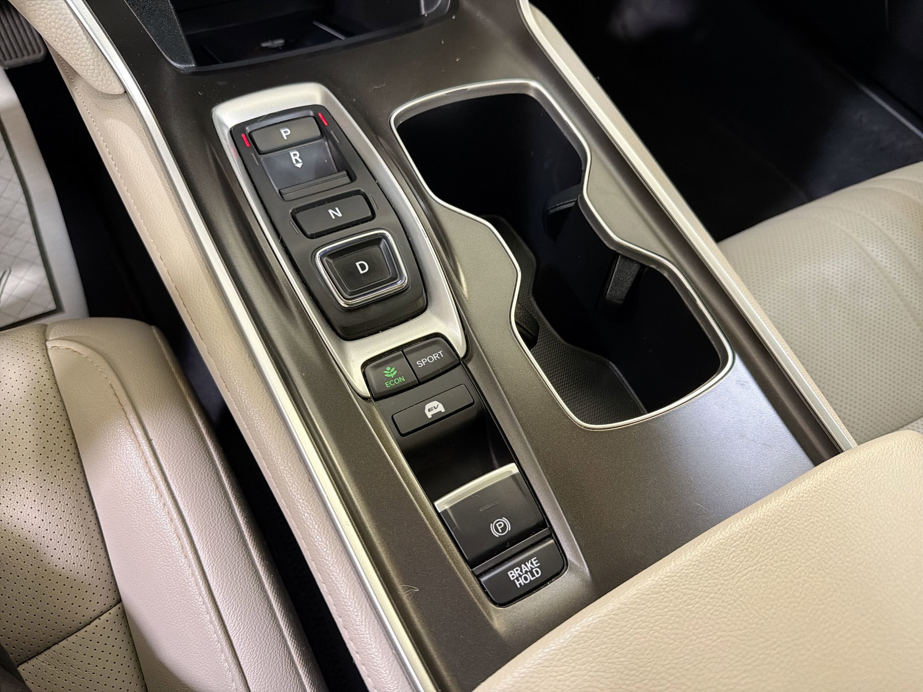 2022 Honda Accord Hybrid Touring