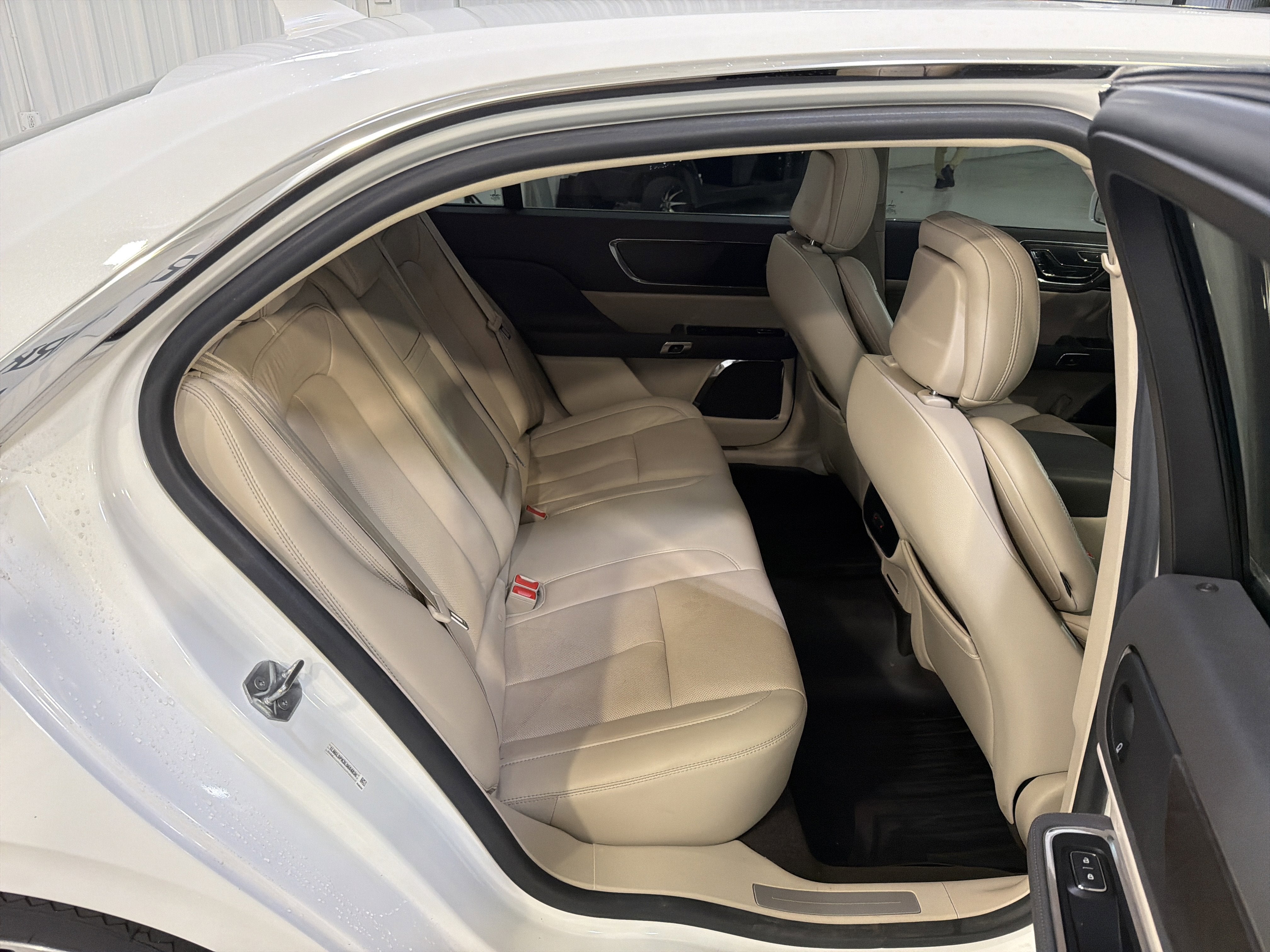 2020 Lincoln Continental Standard