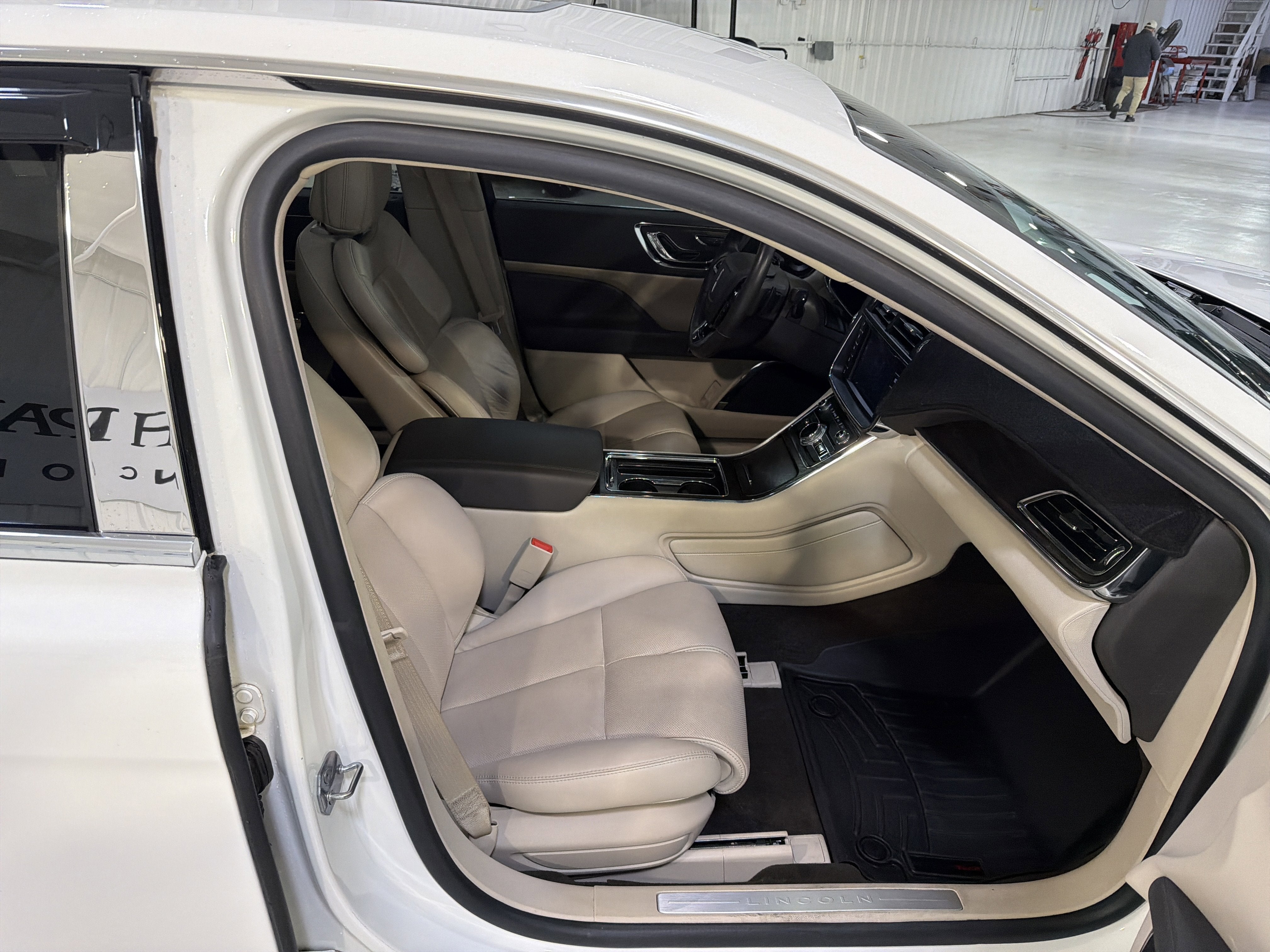 2020 Lincoln Continental Standard